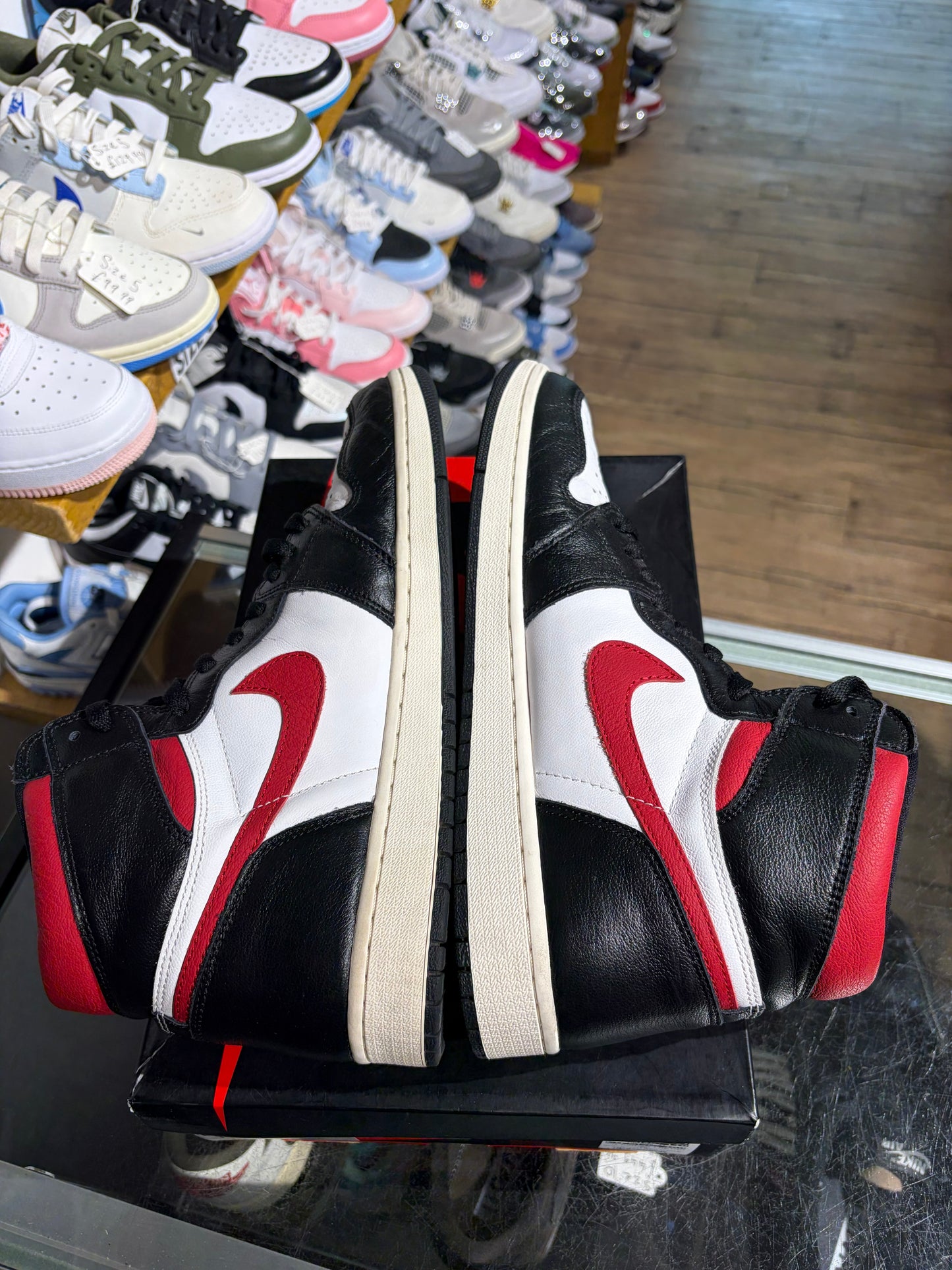 Air Jordan 1 Retro High Black Gym Red UK 11