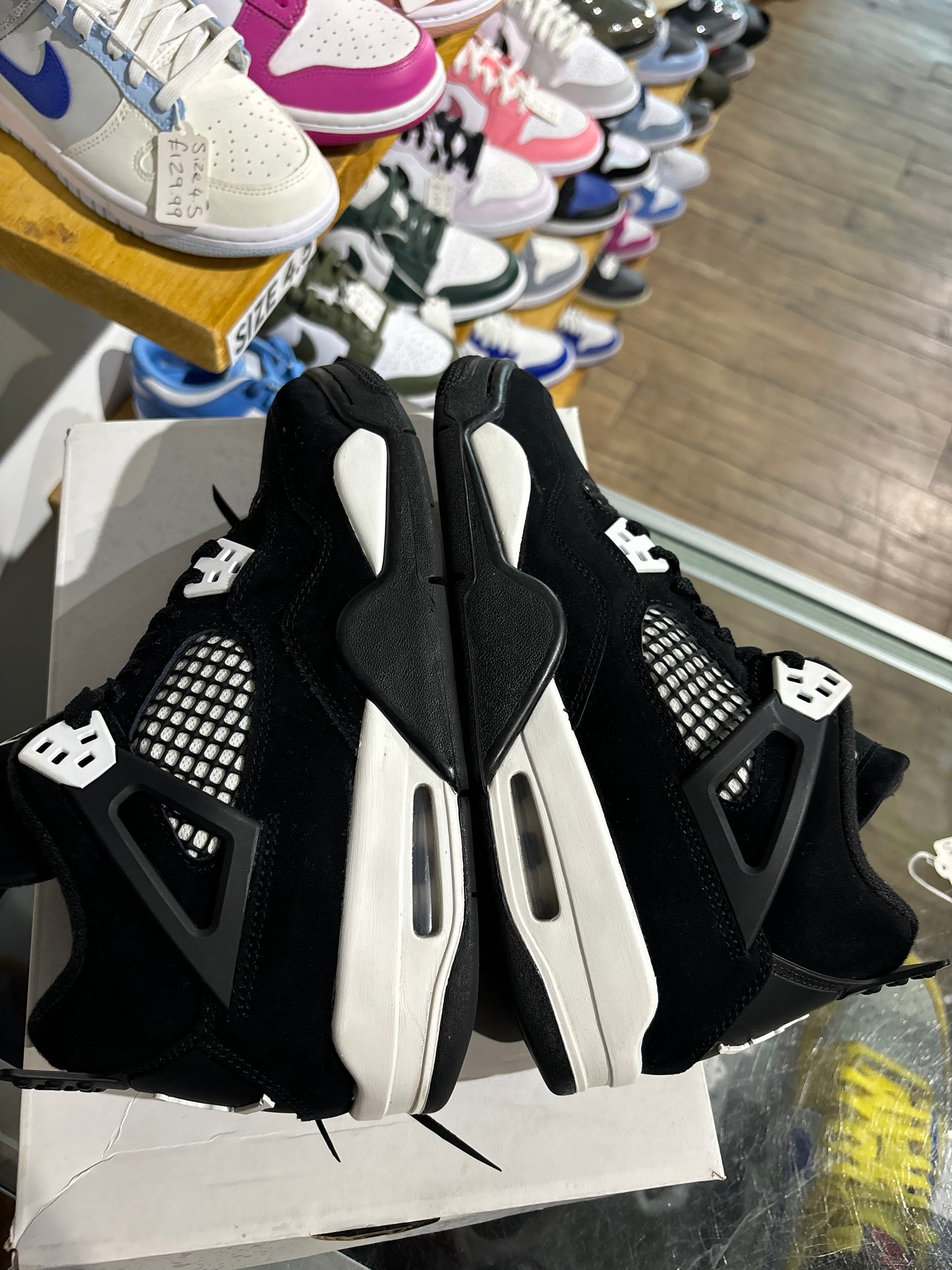 Jordan 4 White Thunder UK 6 (GS)