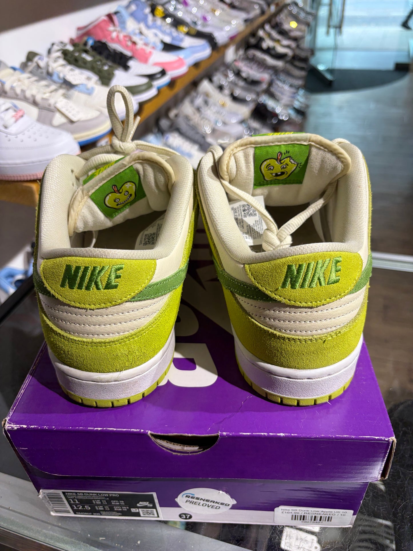 Nike SB Dunk Low Apple UK 10