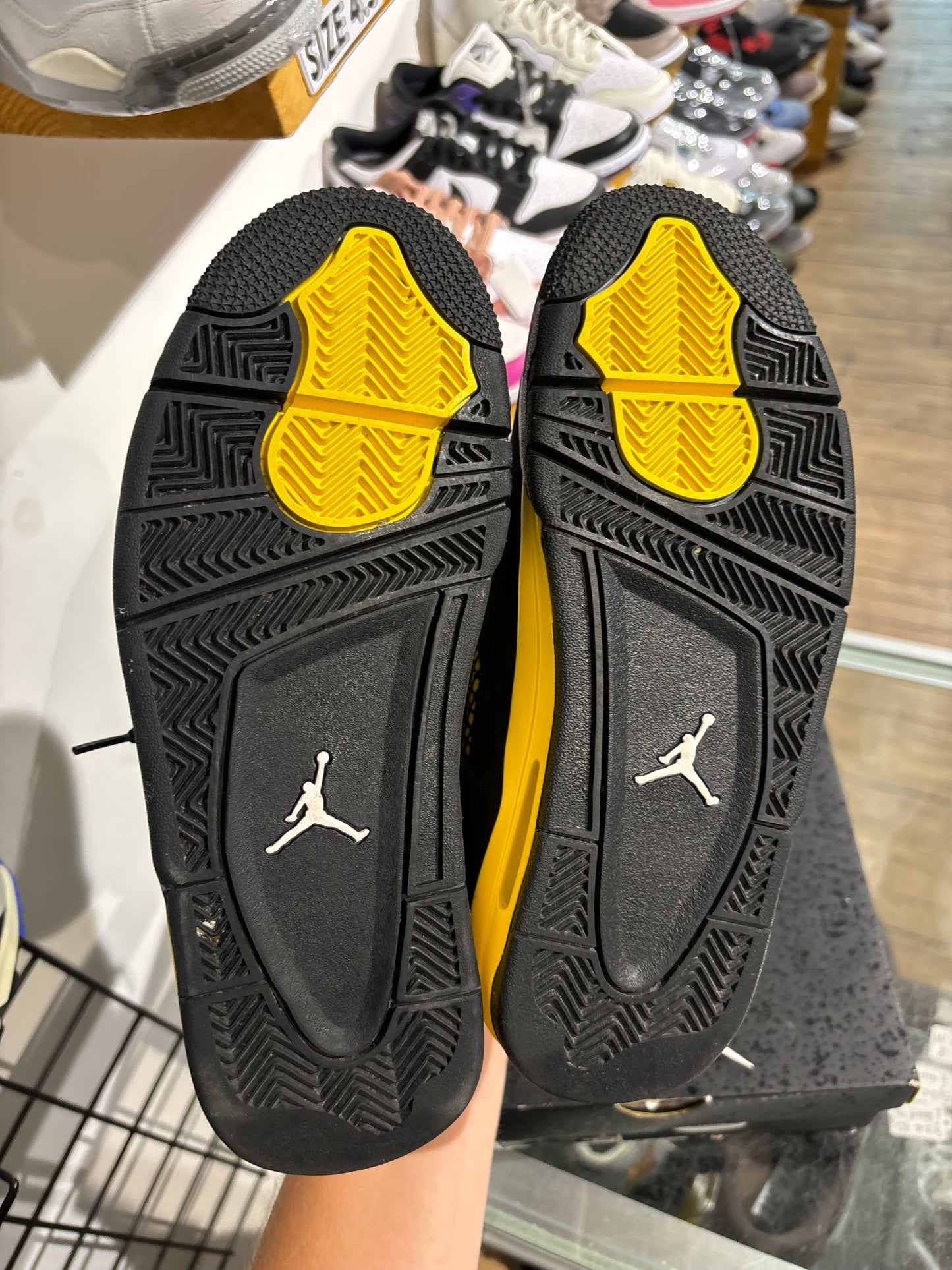 Jordan 4 Yellow Thunder UK 6 (GS)