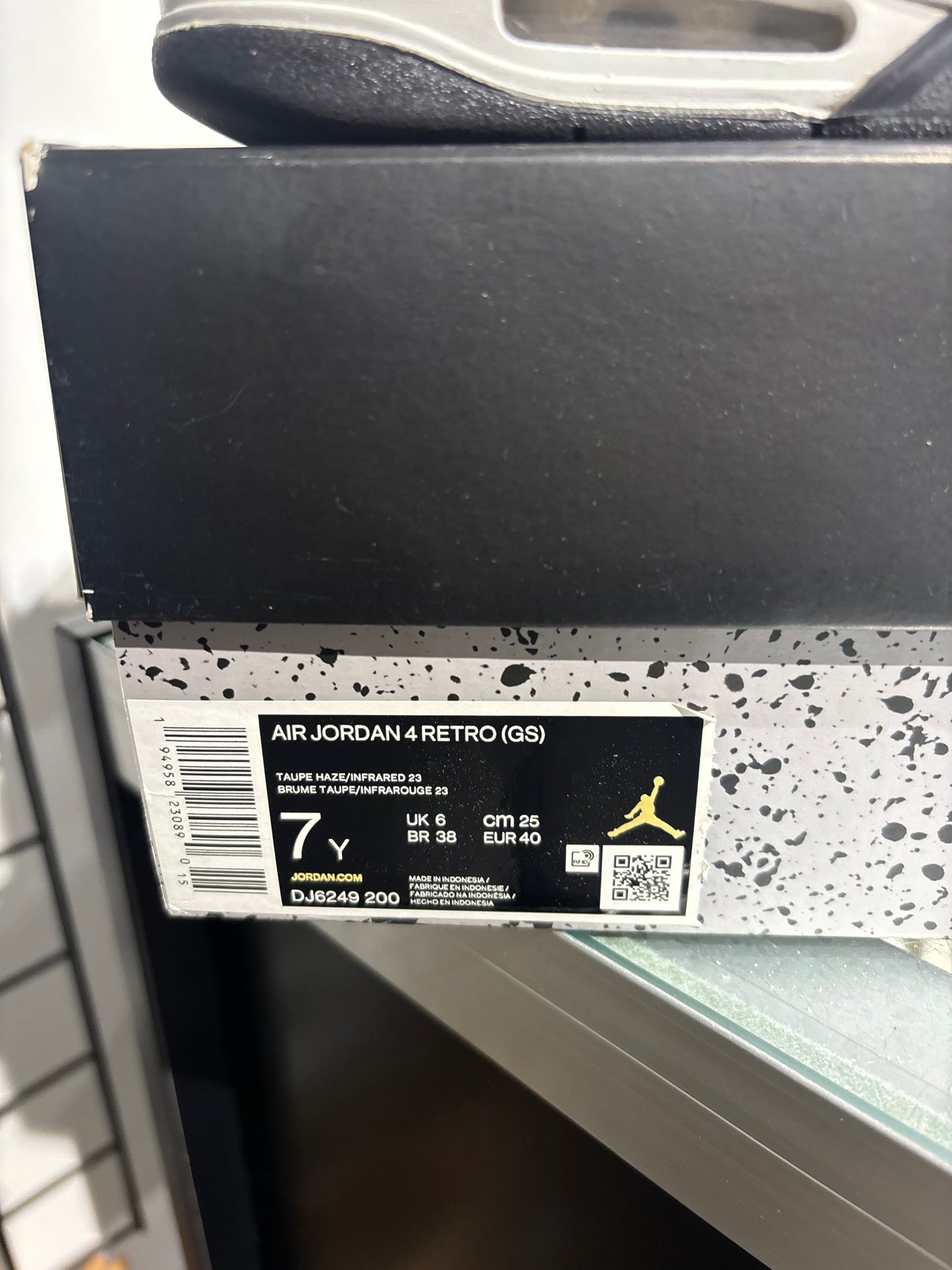 Jordan 4 Taupe Haze UK 6