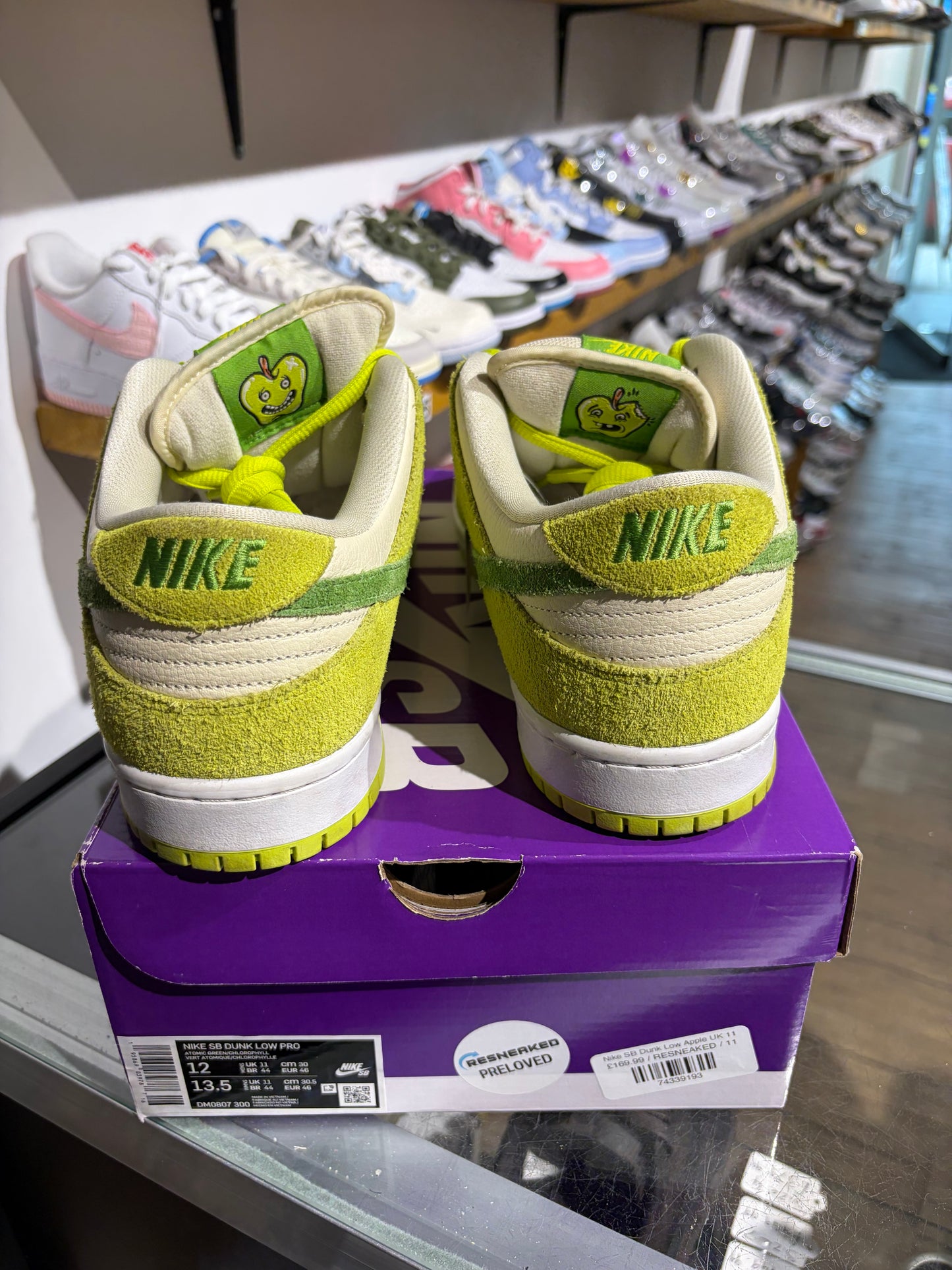 Nike SB Dunk Low Apple UK 11