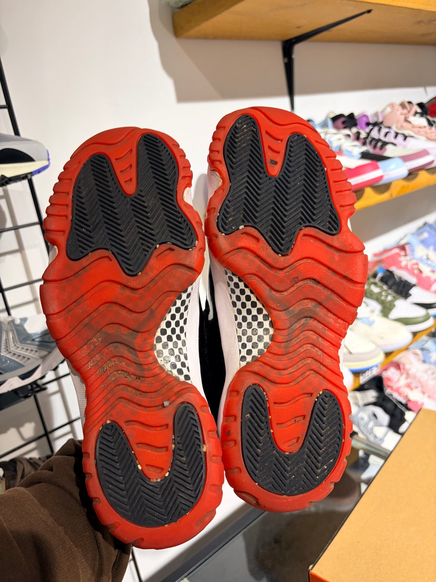 Air Jordan 11 Bred UK 8.5