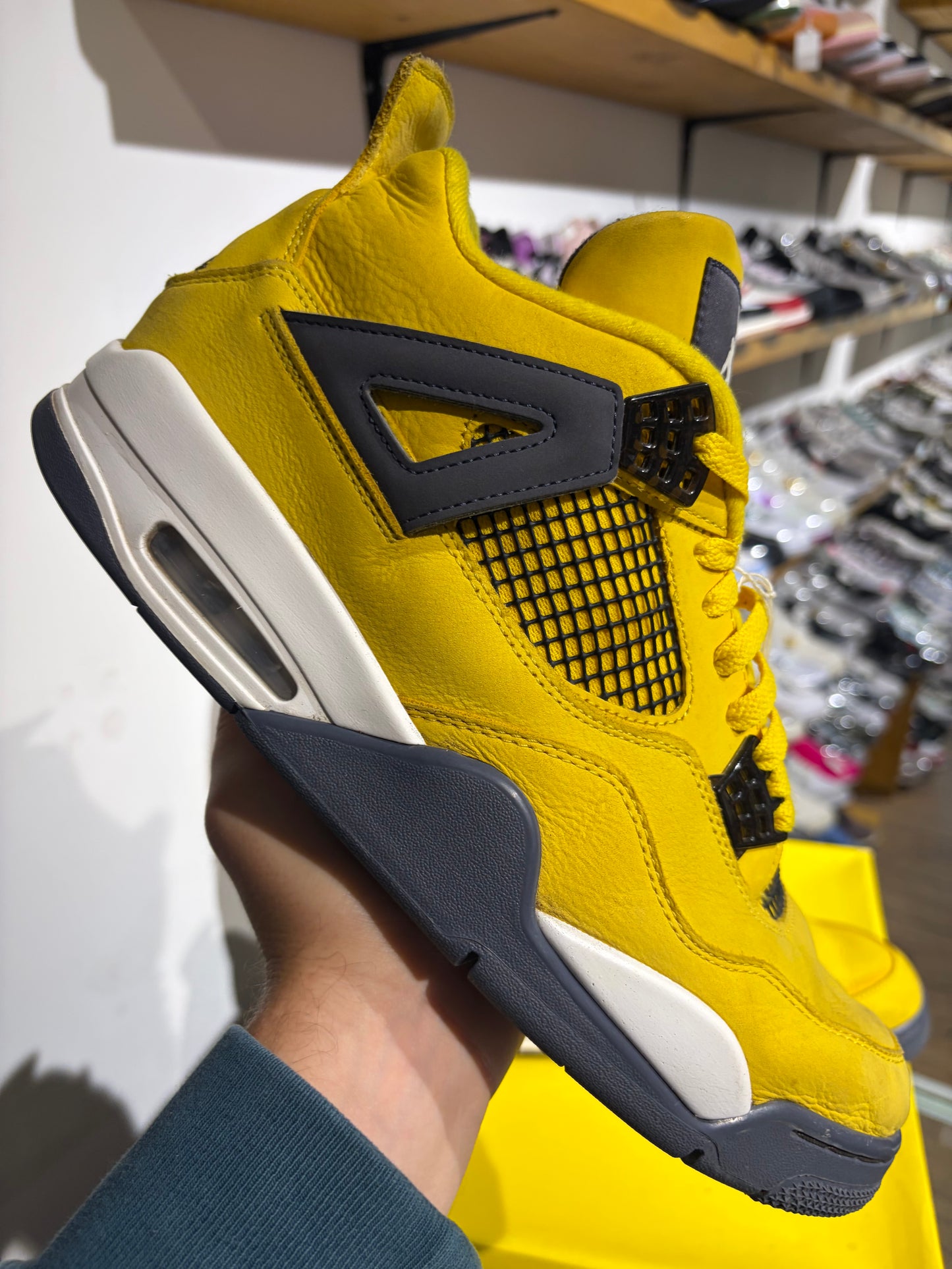 Air Jordan 4 Lightning UK 11