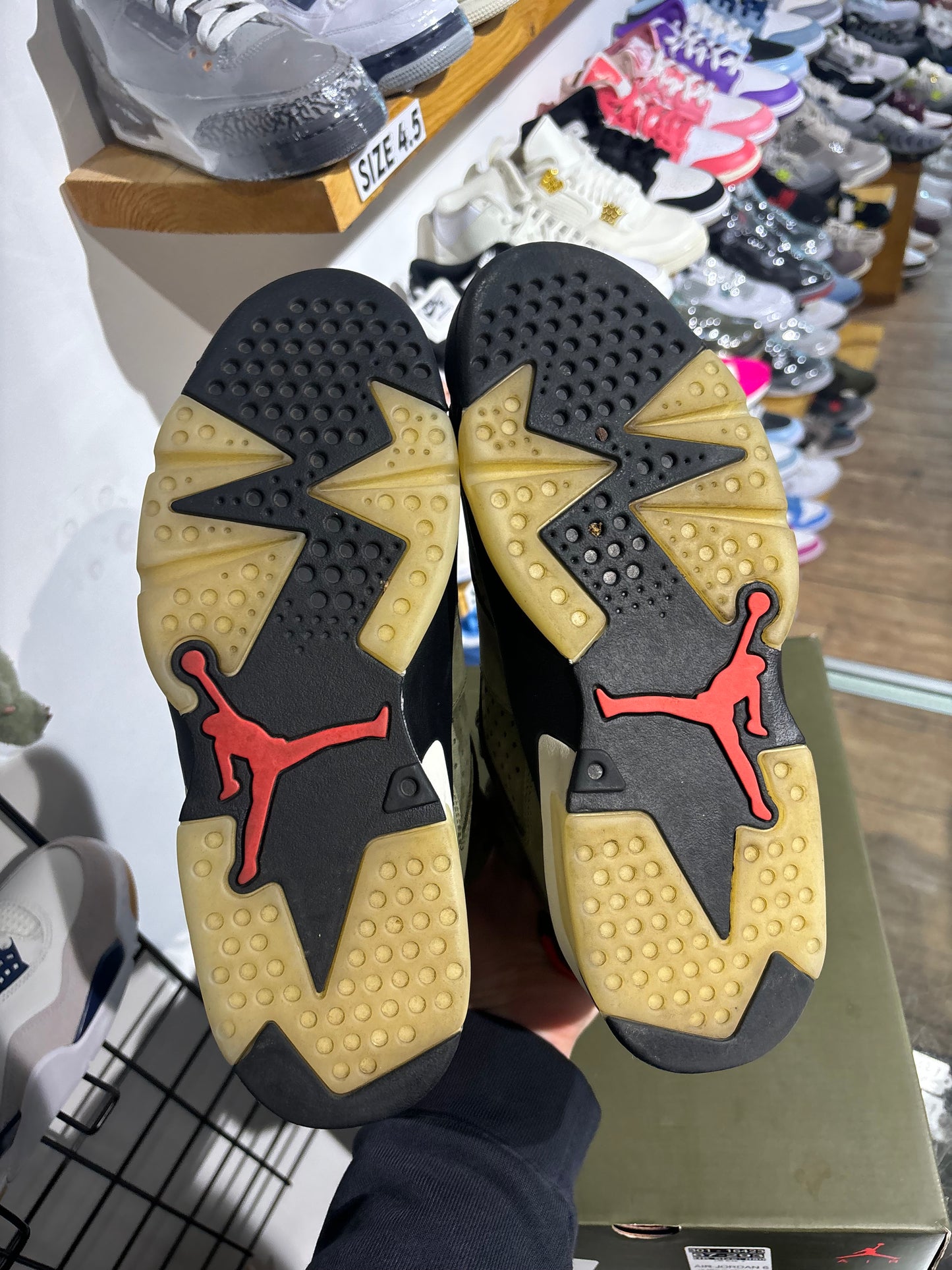 Air Jordan 6 x Travis Scott Medium Olive UK 8