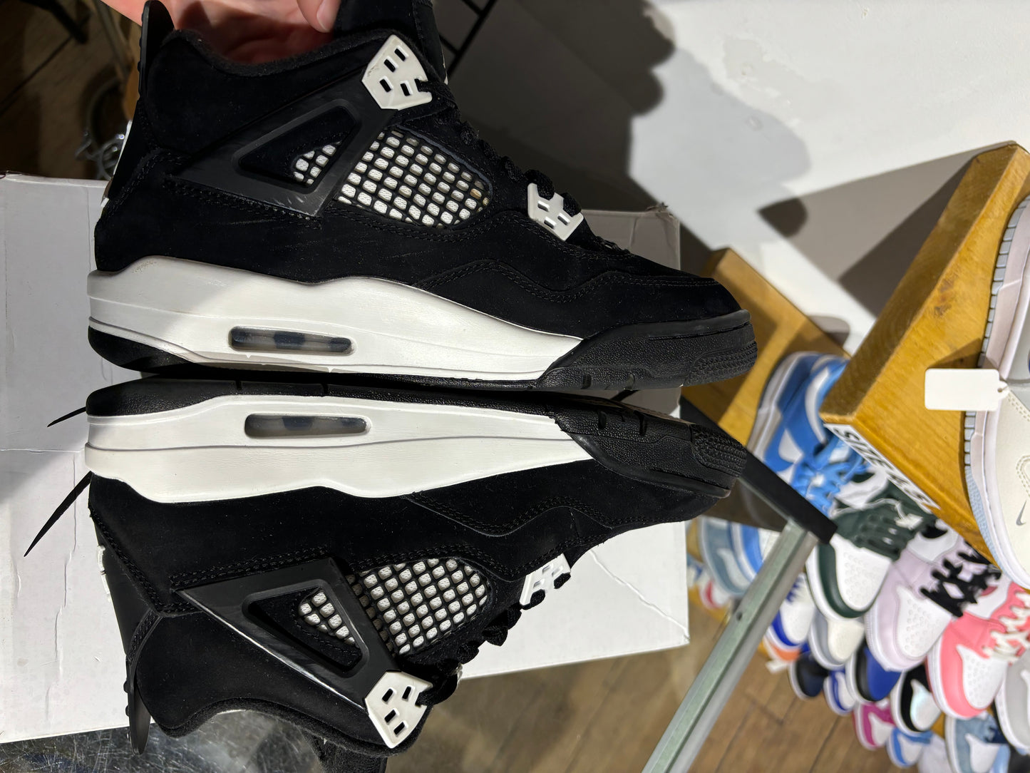 Jordan 4 White Thunder UK 5.5 (GS)