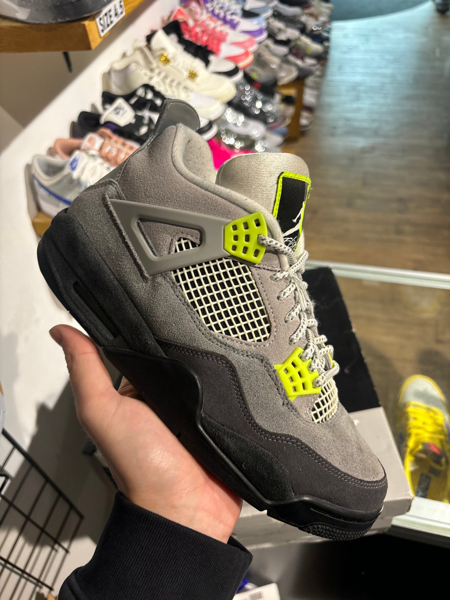 Nike Air Jordan 4 Neon UK 8