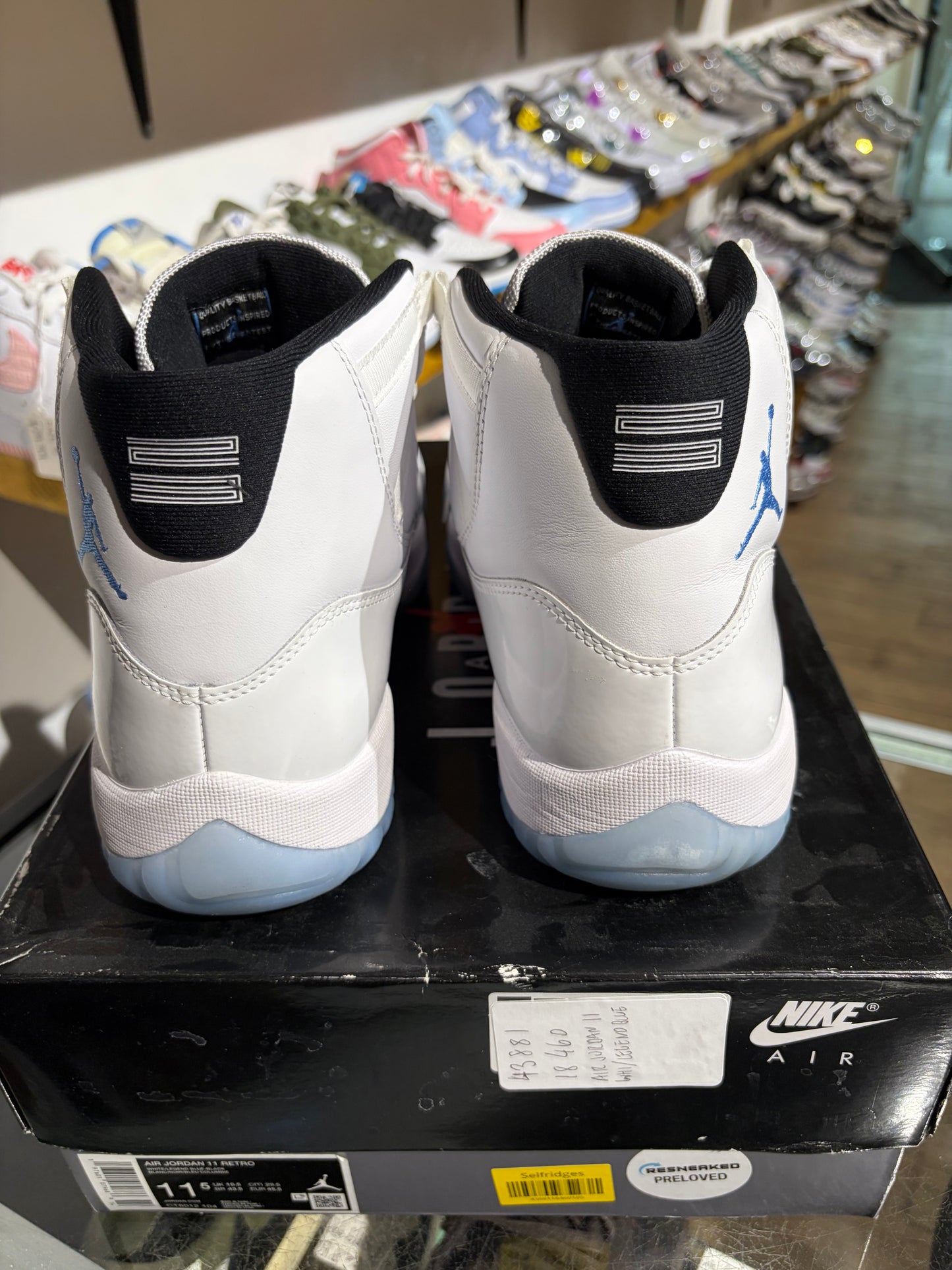 Air Jordan 11 Retro Legend Blue