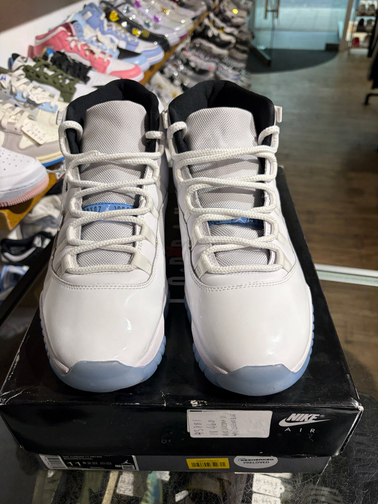 Air Jordan 11 Retro Legend Blue