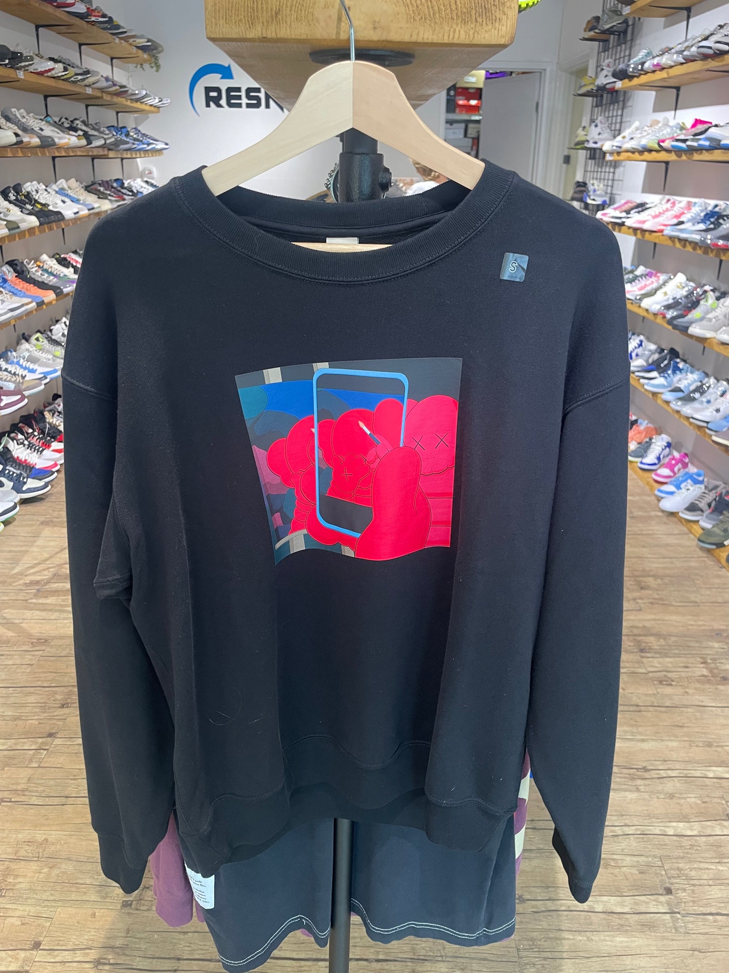 Uniqlo KAWS Tee (S)