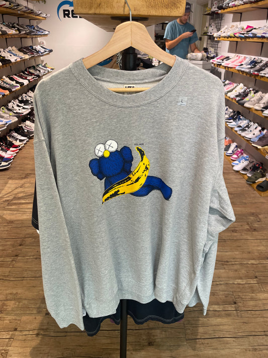 Uniqlo KAWS Tee (L)