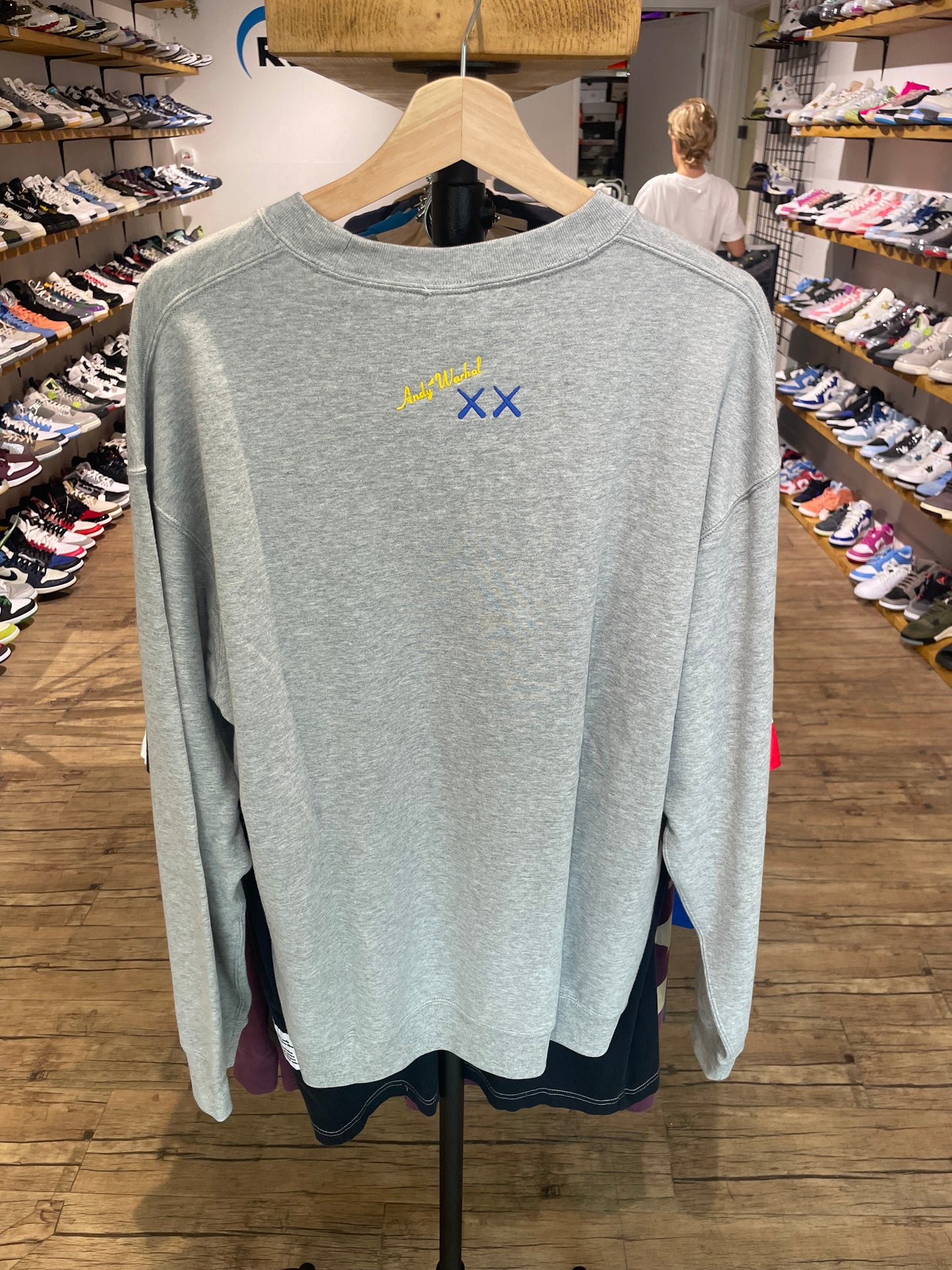 Uniqlo KAWS Tee (L)