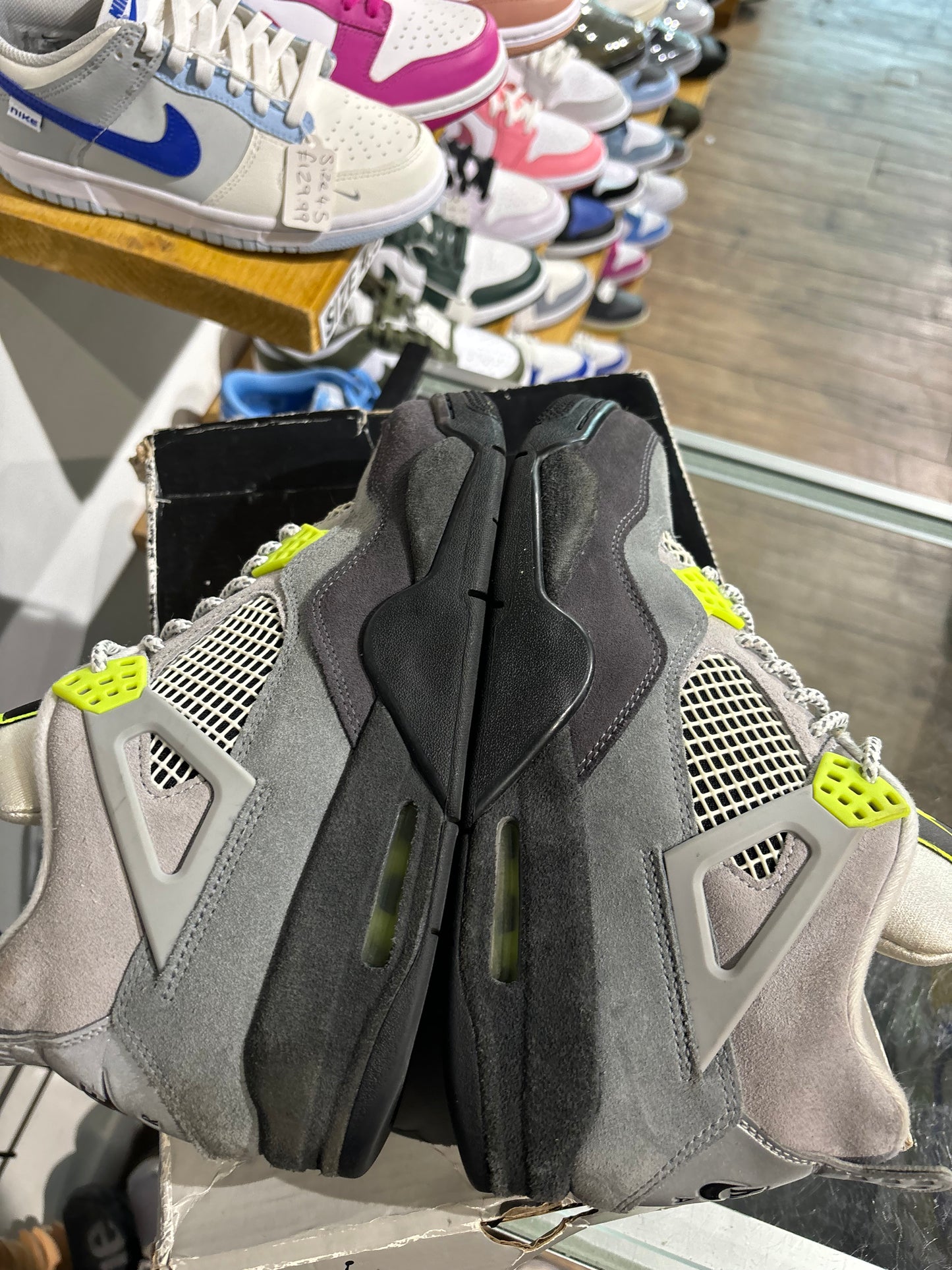 Jordan 4 Neon UK 7.5