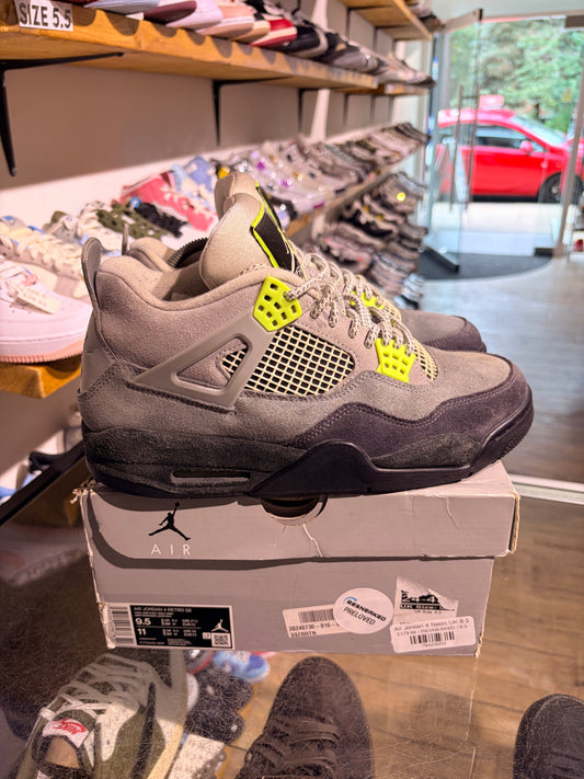 Air Jordan 4 Neon UK 8.5