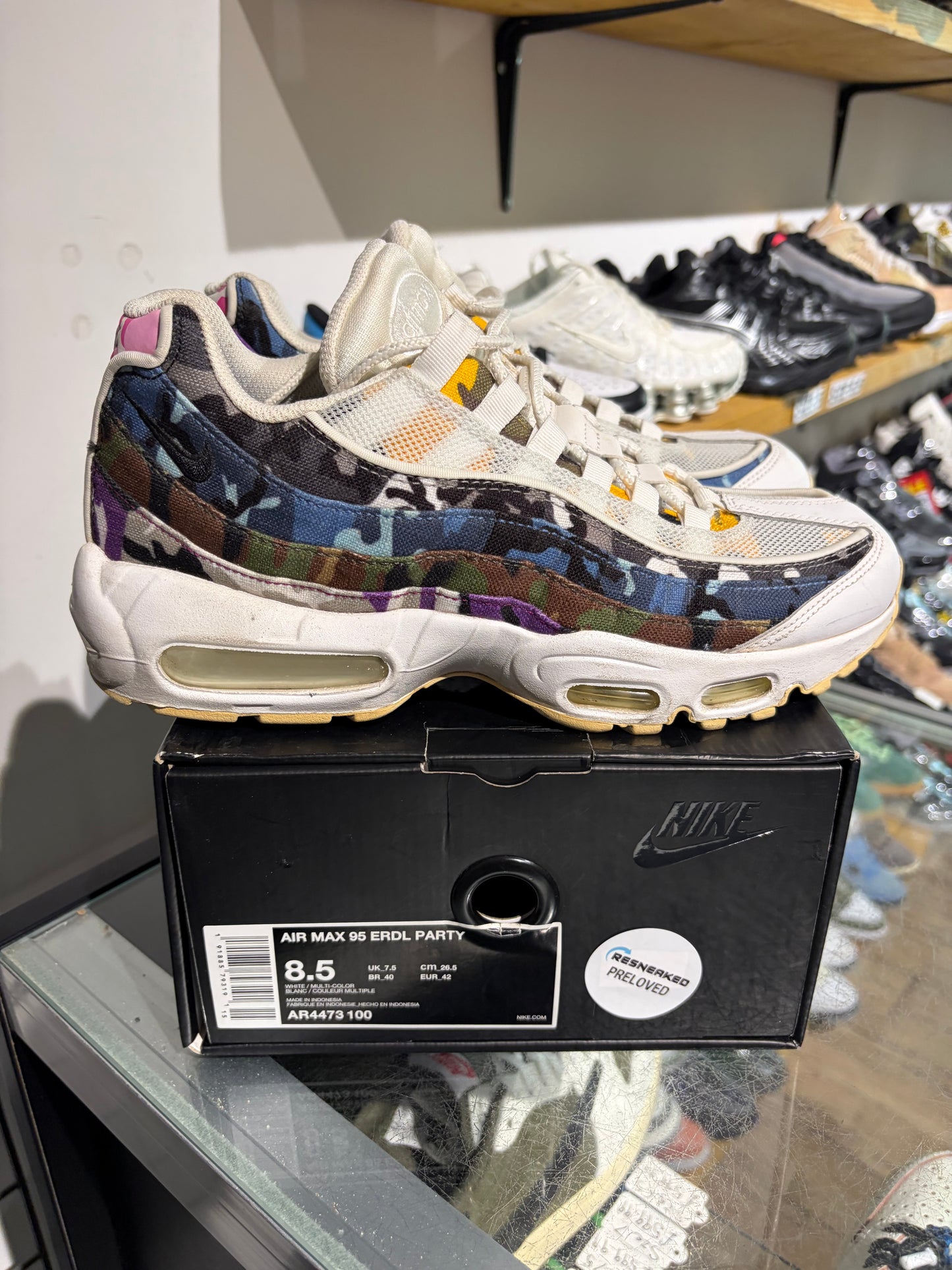 AM95 ERDL Party White UK 7.5