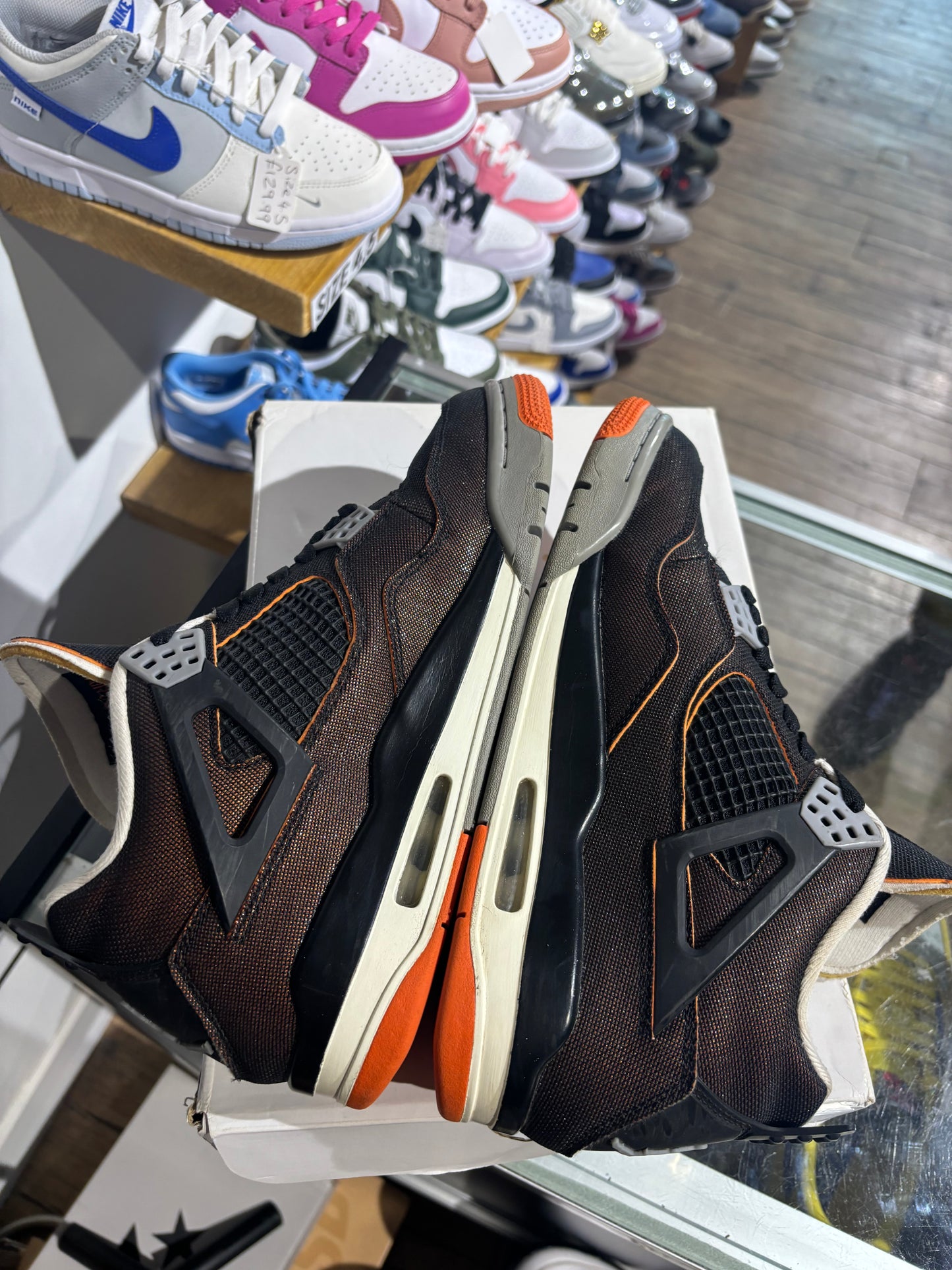 Air Jordan 4 Retro Starfish (W) UK 7.5