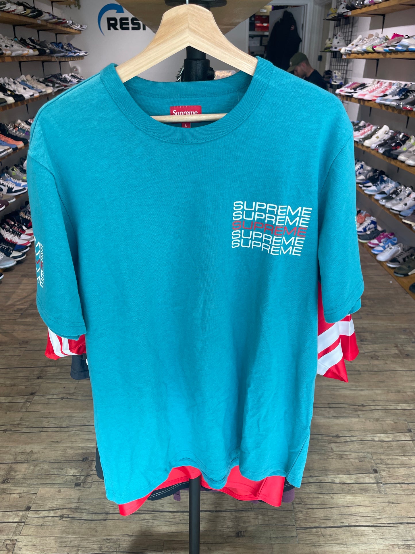 Supreme Tee (L)