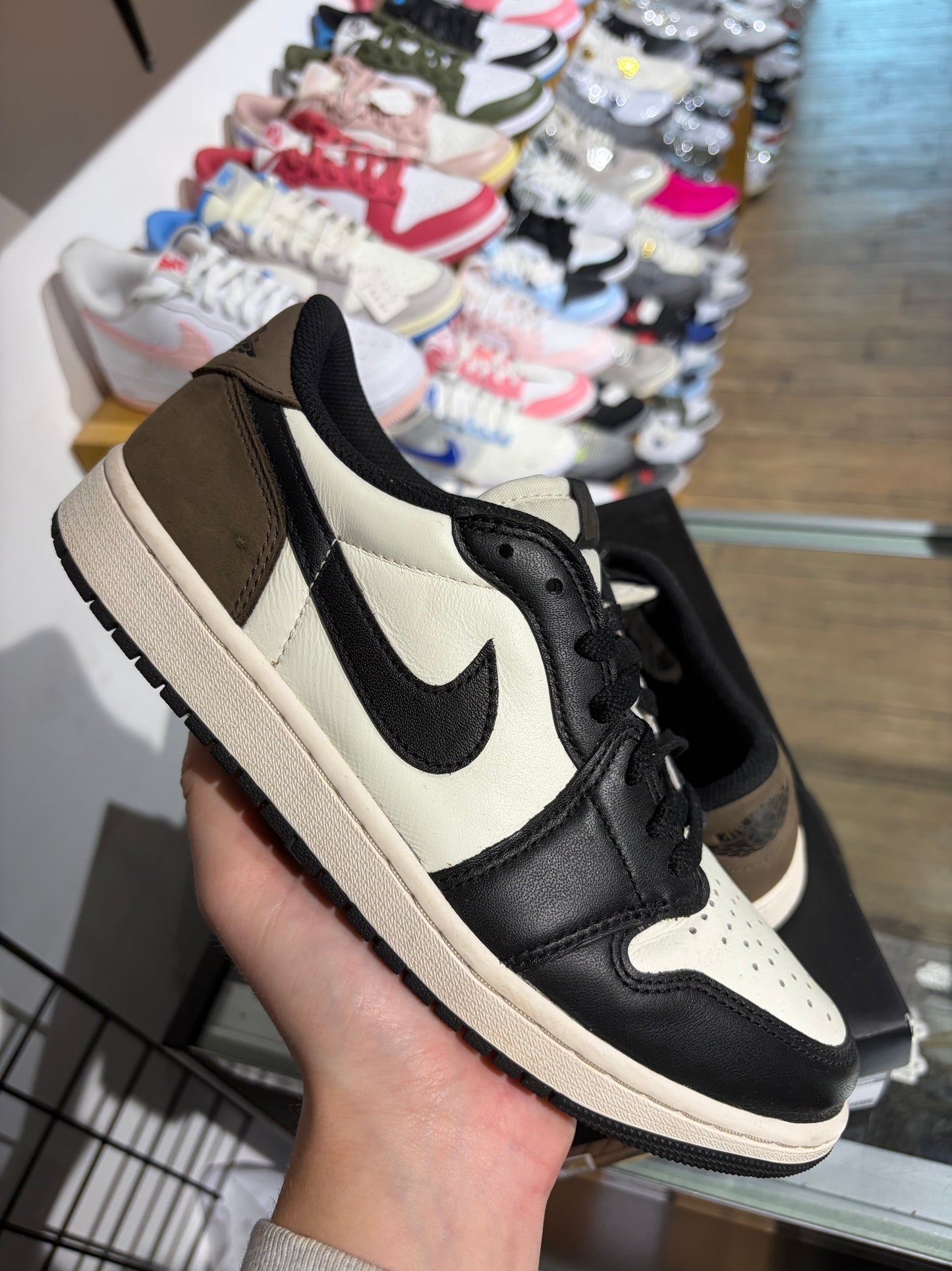 Jordan 1 Low Mocha UK 8