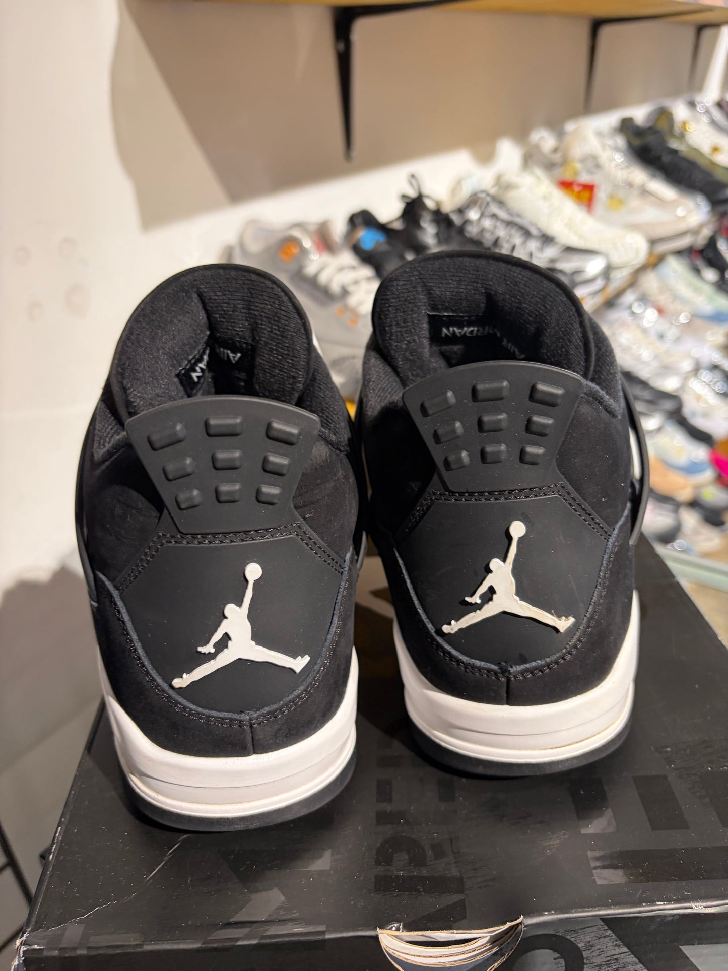 Jordan 4 White Thunder UK 9.5