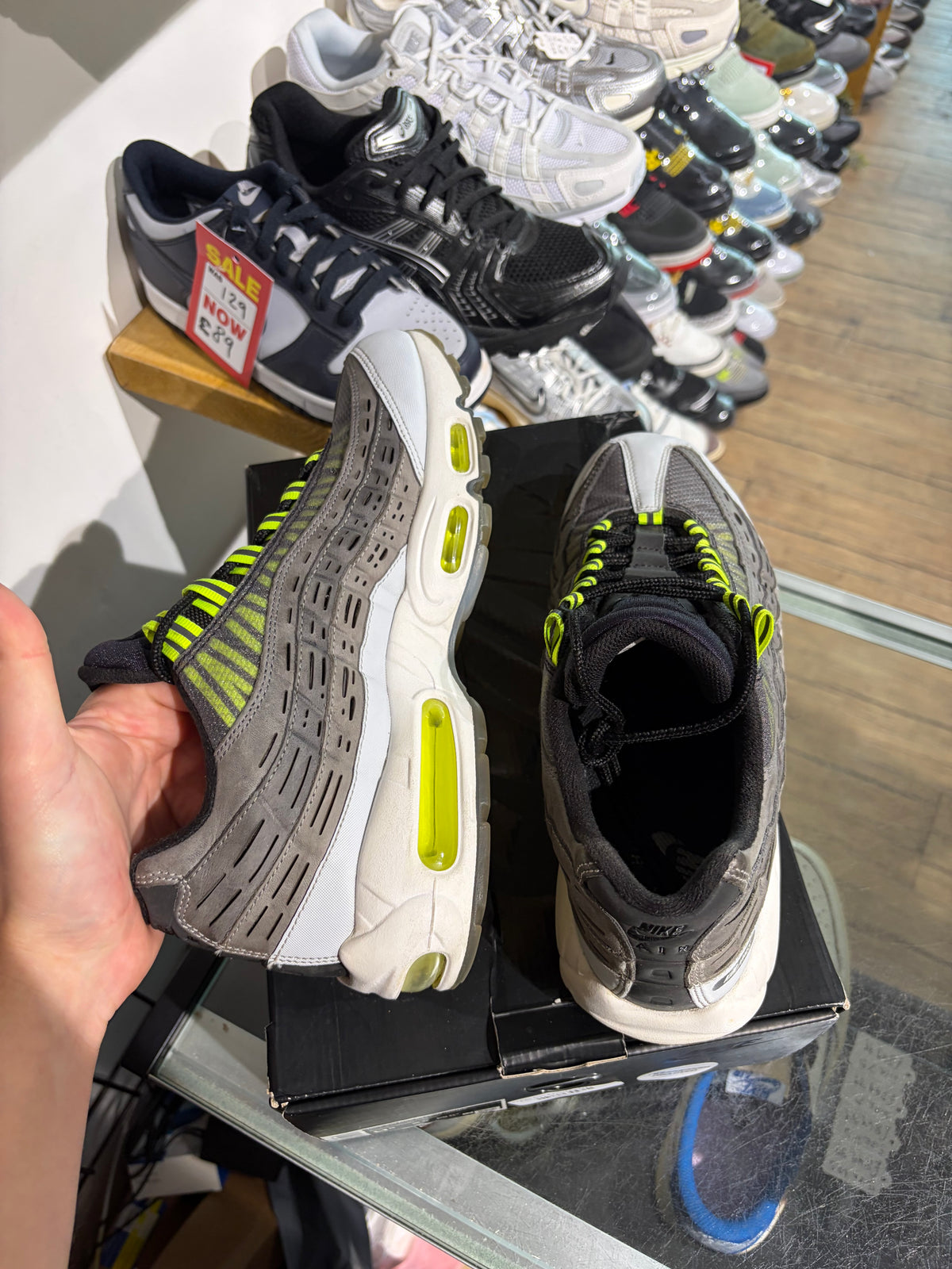 AM95 Kim Jones UK 8.5 #220
