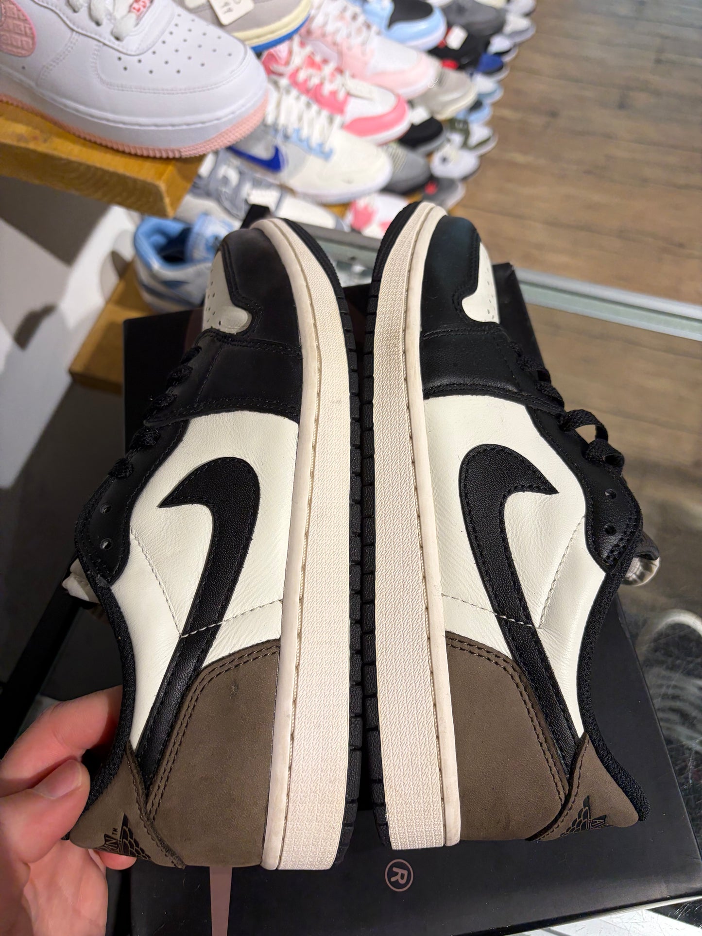 Jordan 1 Low Mocha UK 8
