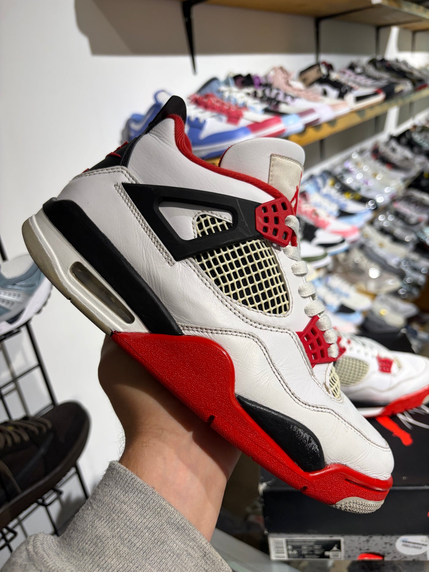 Air Jordan 4 Fire Red UK 7