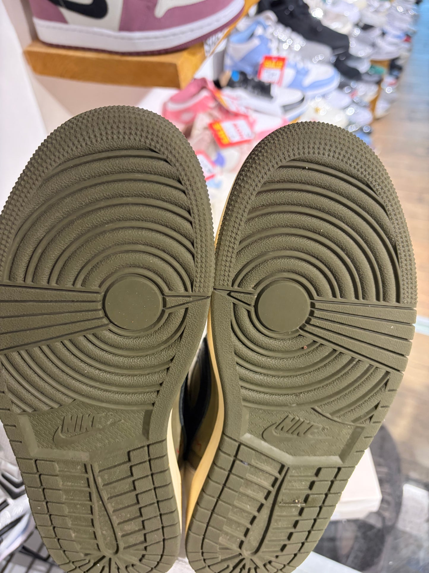 Air Jordan 1 Low Travis Scott Medium Olive UK 7