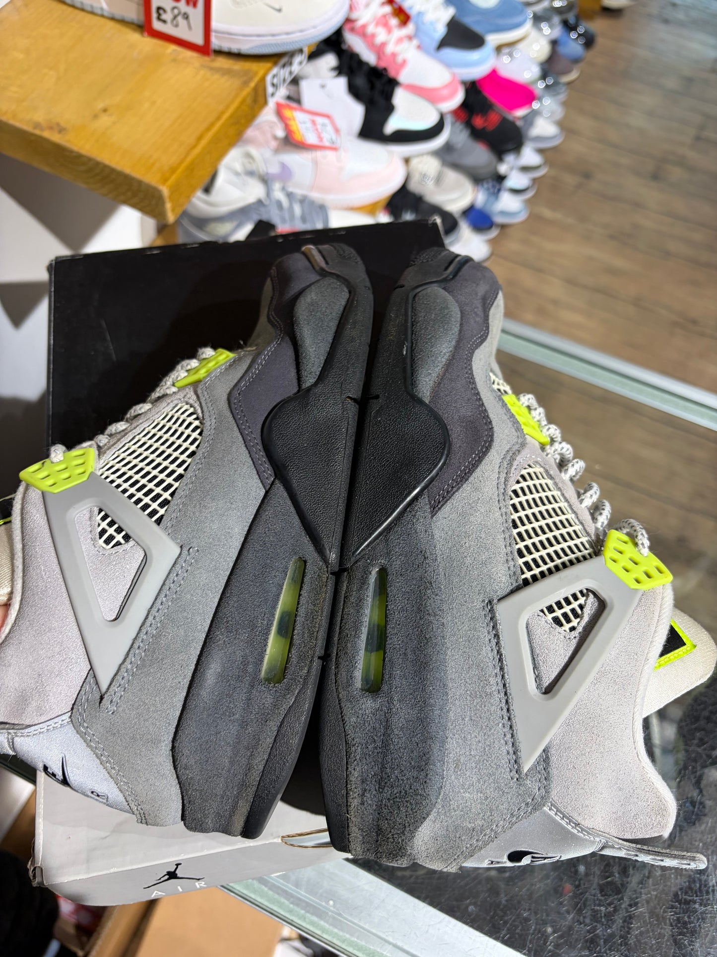 Air Jordan 4 Neon UK 7