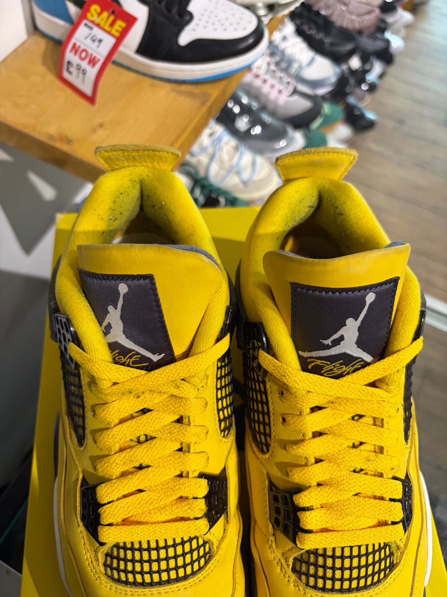 Jordan 4 Lightning UK 7.5 #145