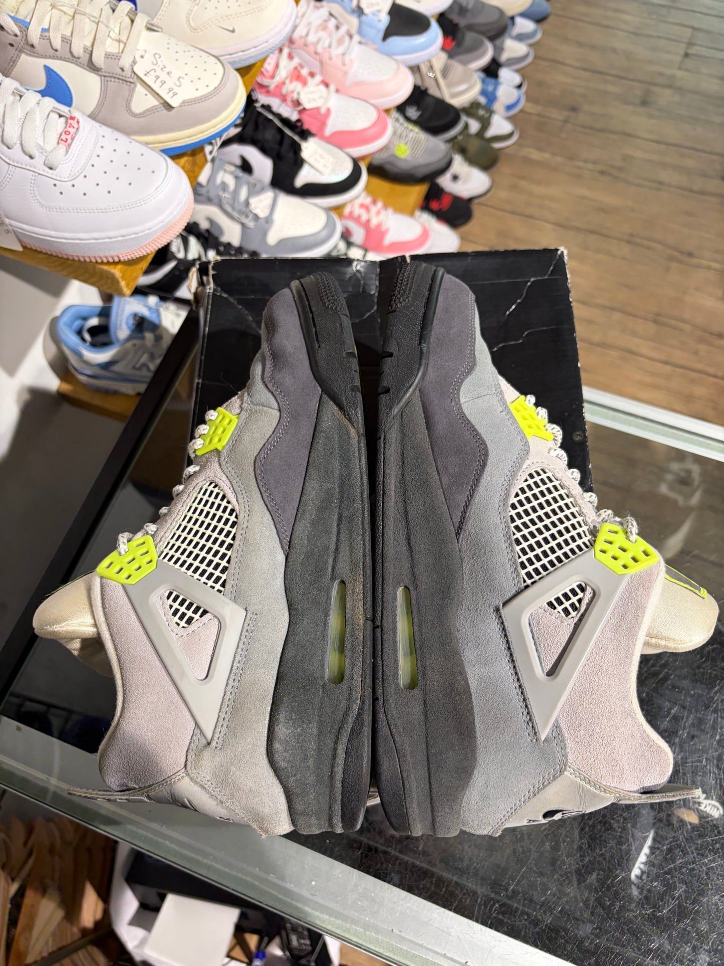 Air Jordan 4 Neon UK 9.5