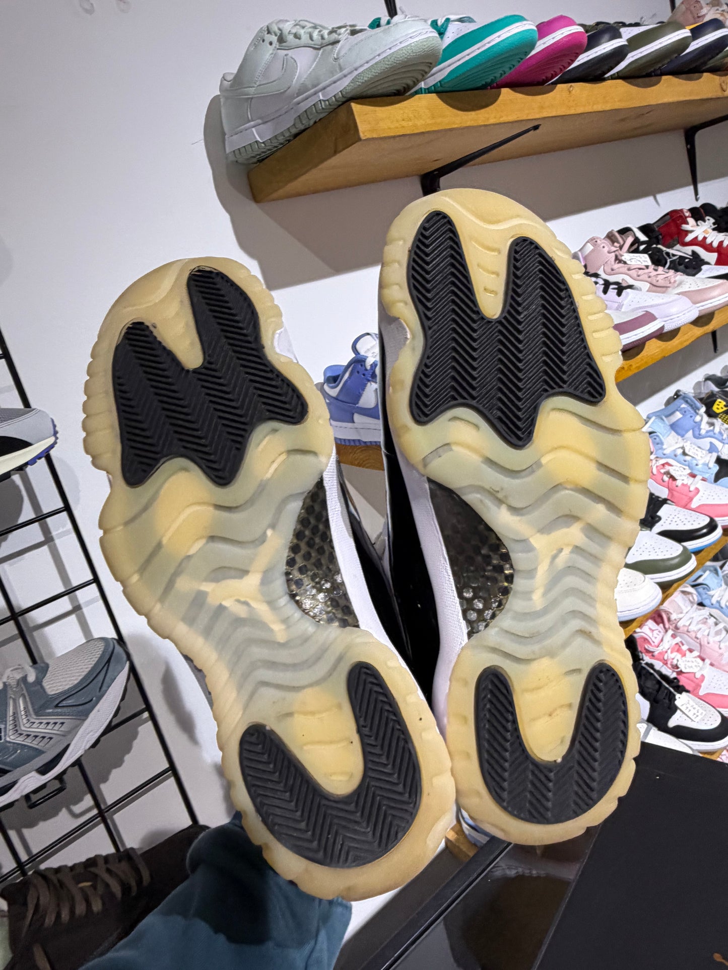 Air Jordan 11 Gratitude UK 9