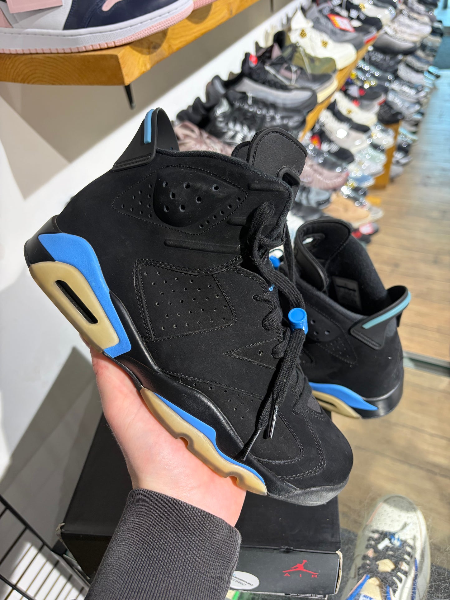 Jordan 6 UNC UK 8