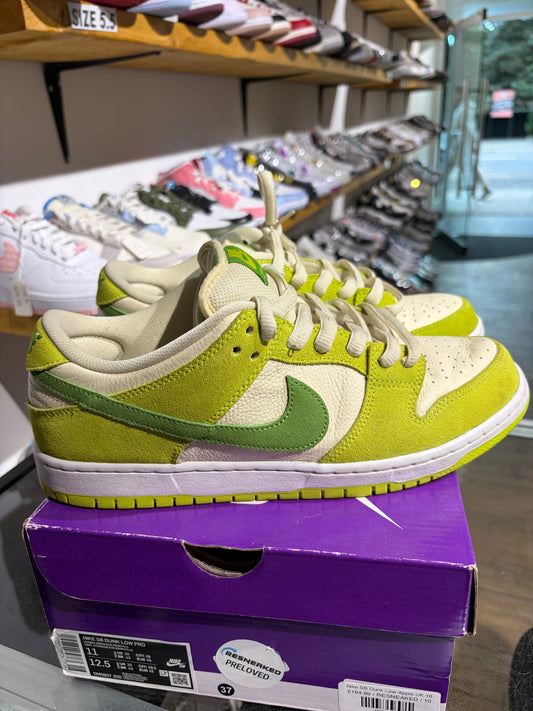 Nike SB Dunk Low Apple UK 10