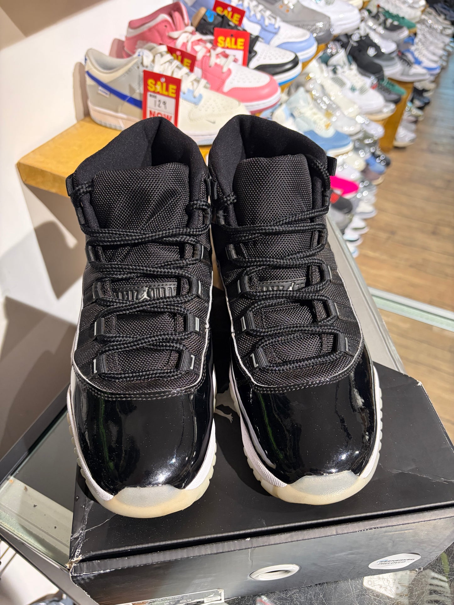 Nike Air Jordan 11 Jubilee UK 9