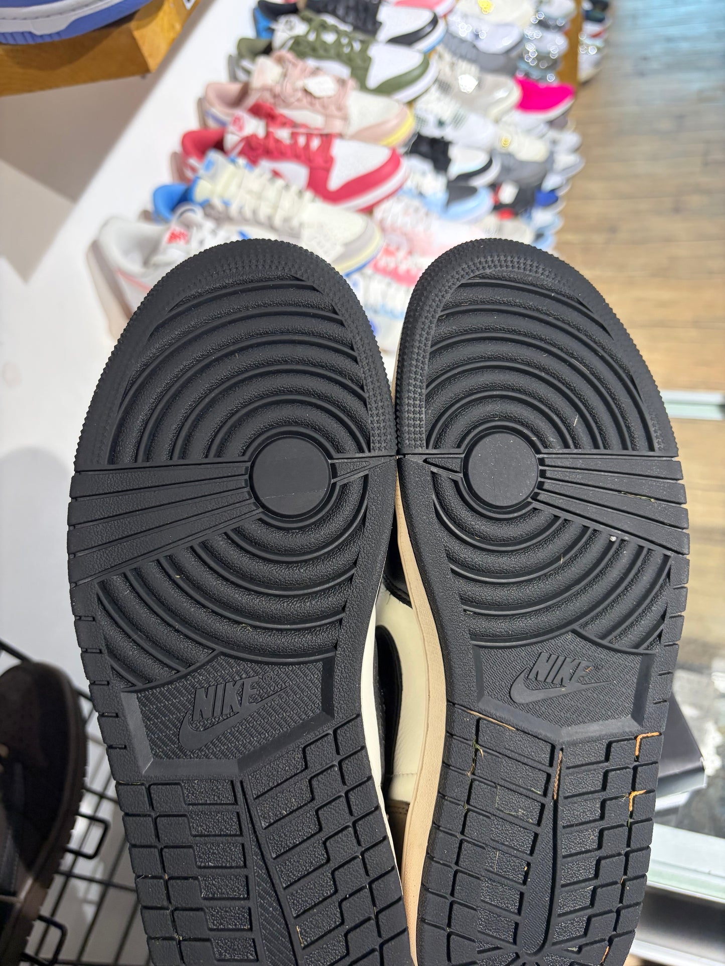 Jordan 1 Low Mocha UK 8