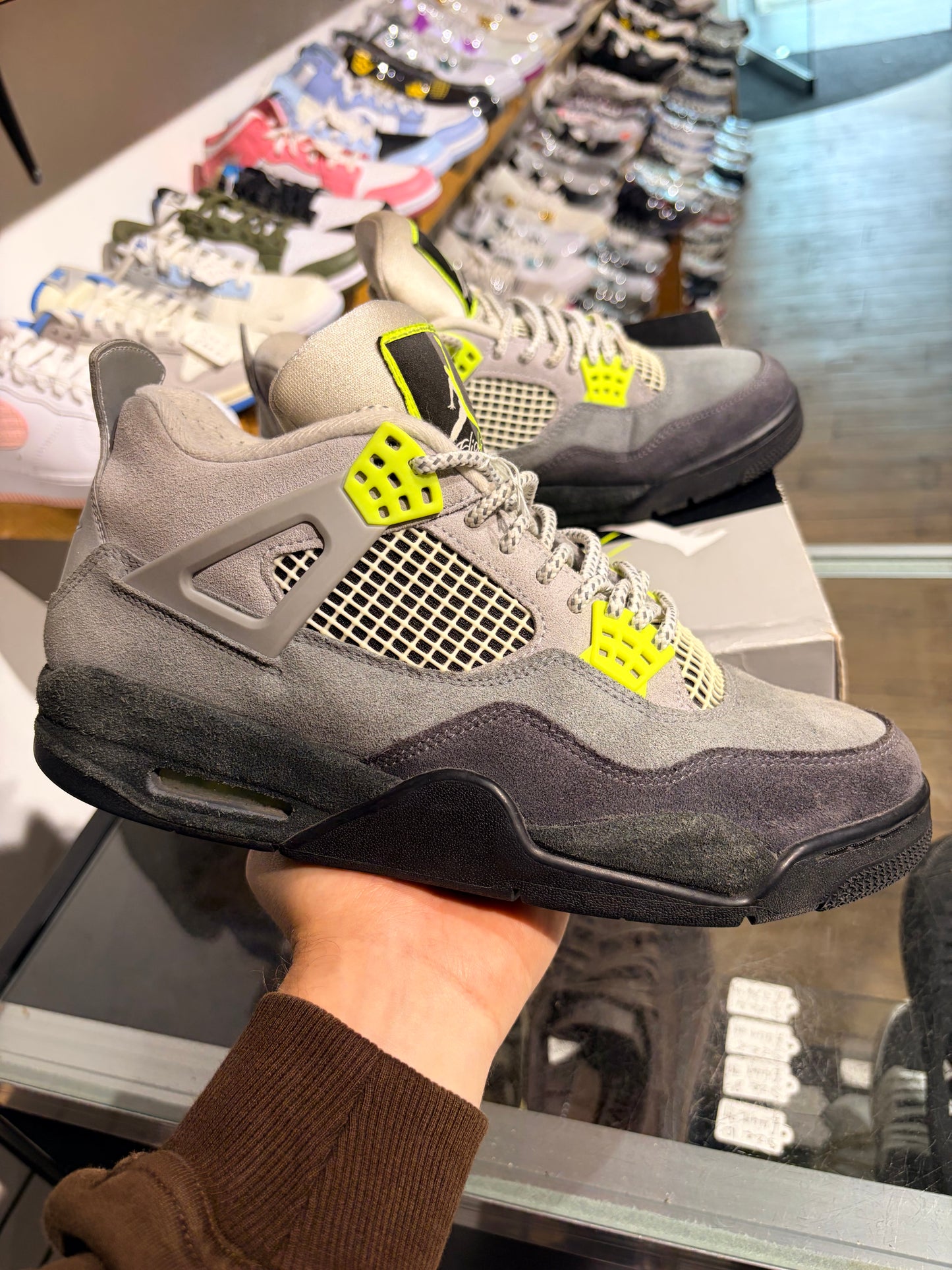 Air Jordan 4 Neon UK 8.5
