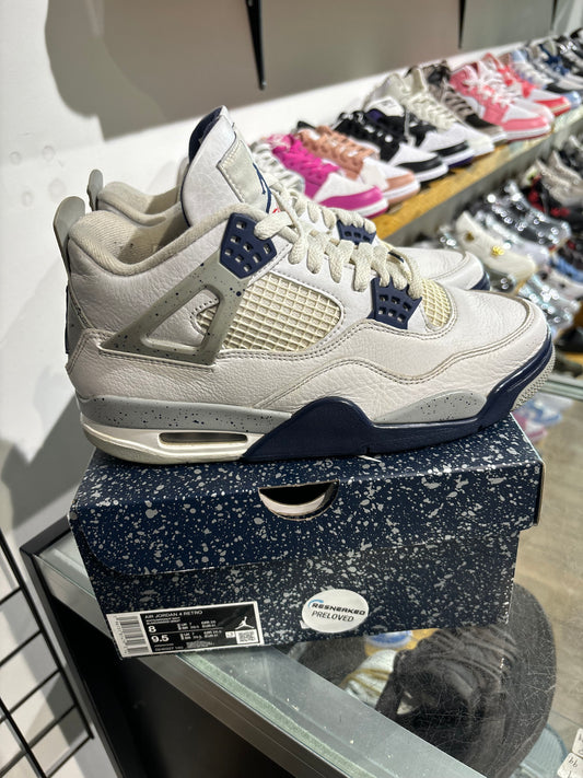 Jordan 4 Midnight Navy UK 7