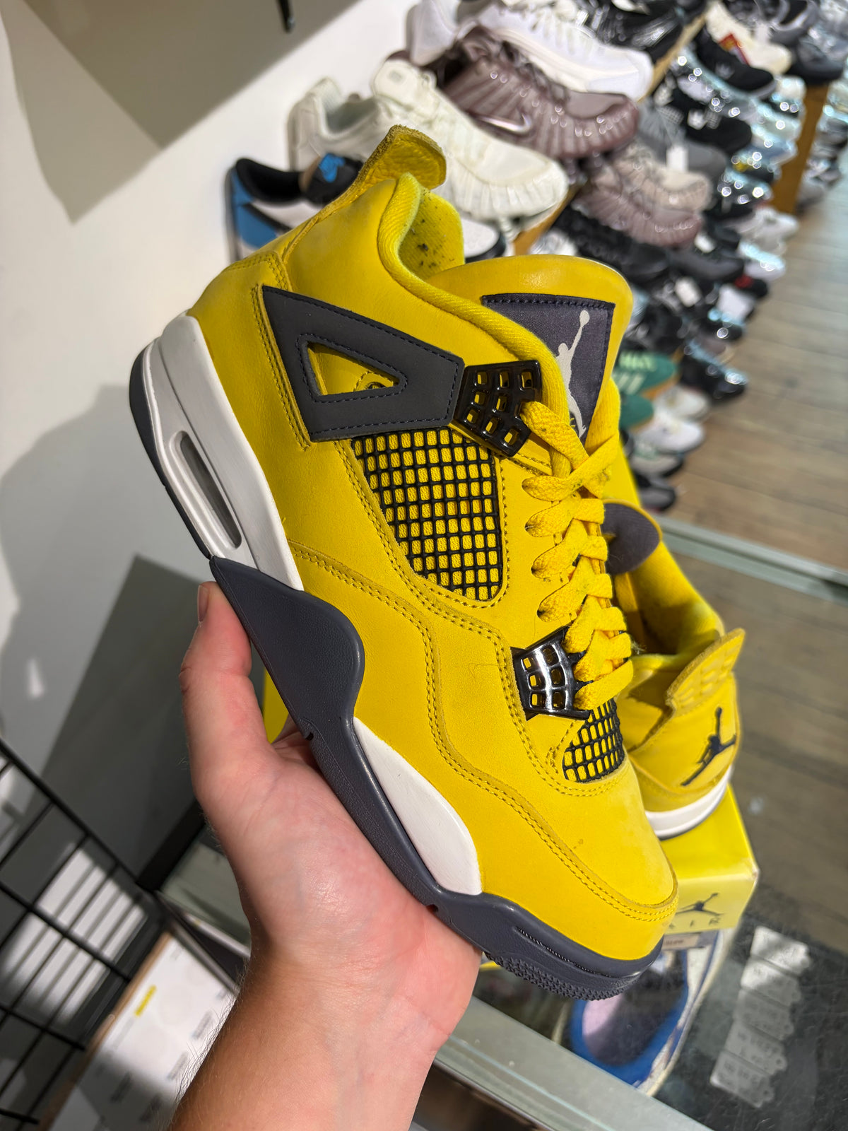 Jordan 4 Lightning UK 7.5 #145