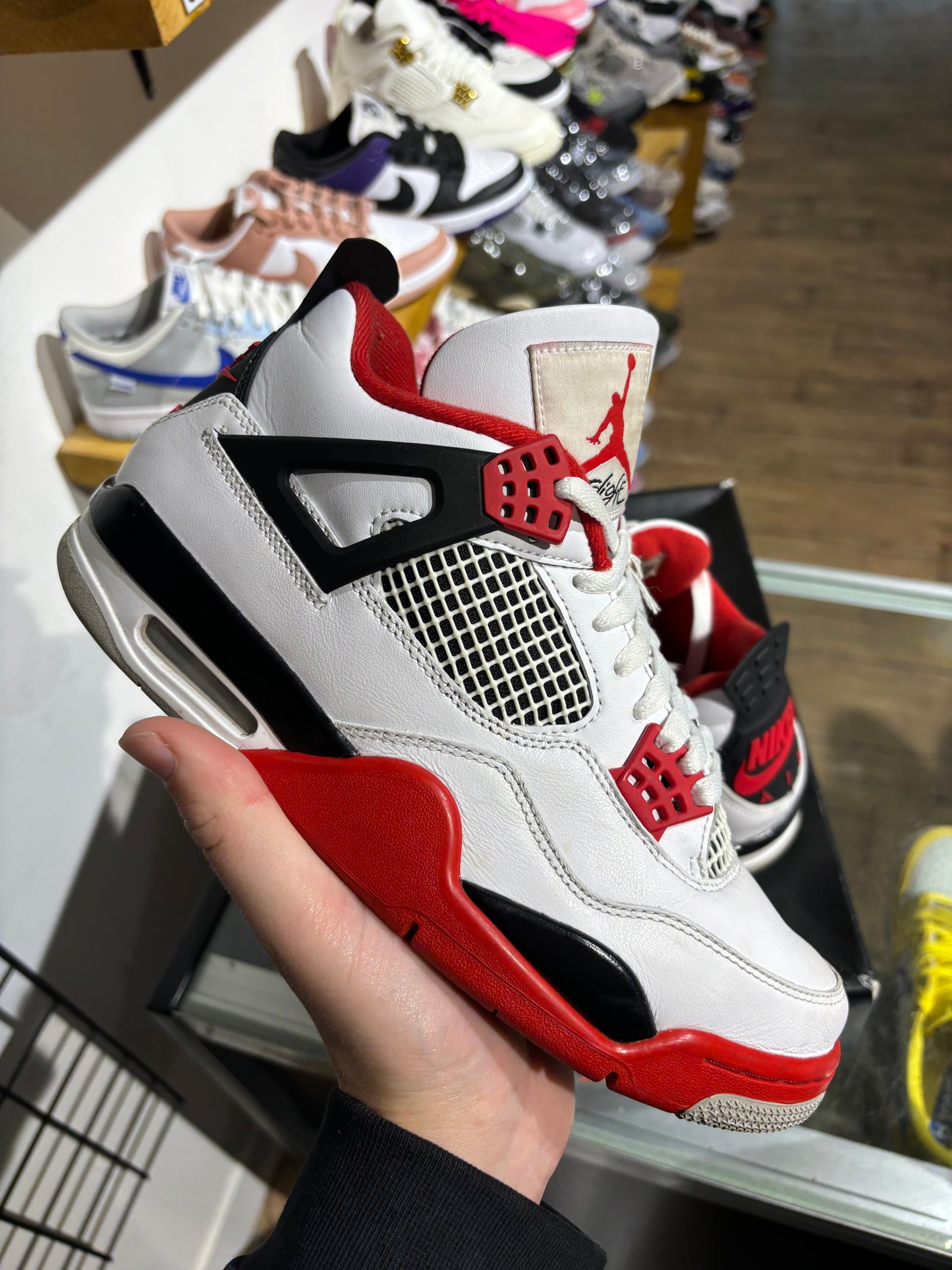 Air Jordan 4 Fire Red UK 7.5