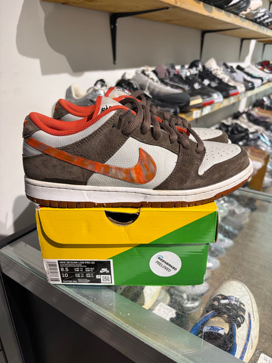 SB Dunk Low Crushed D.C. #323