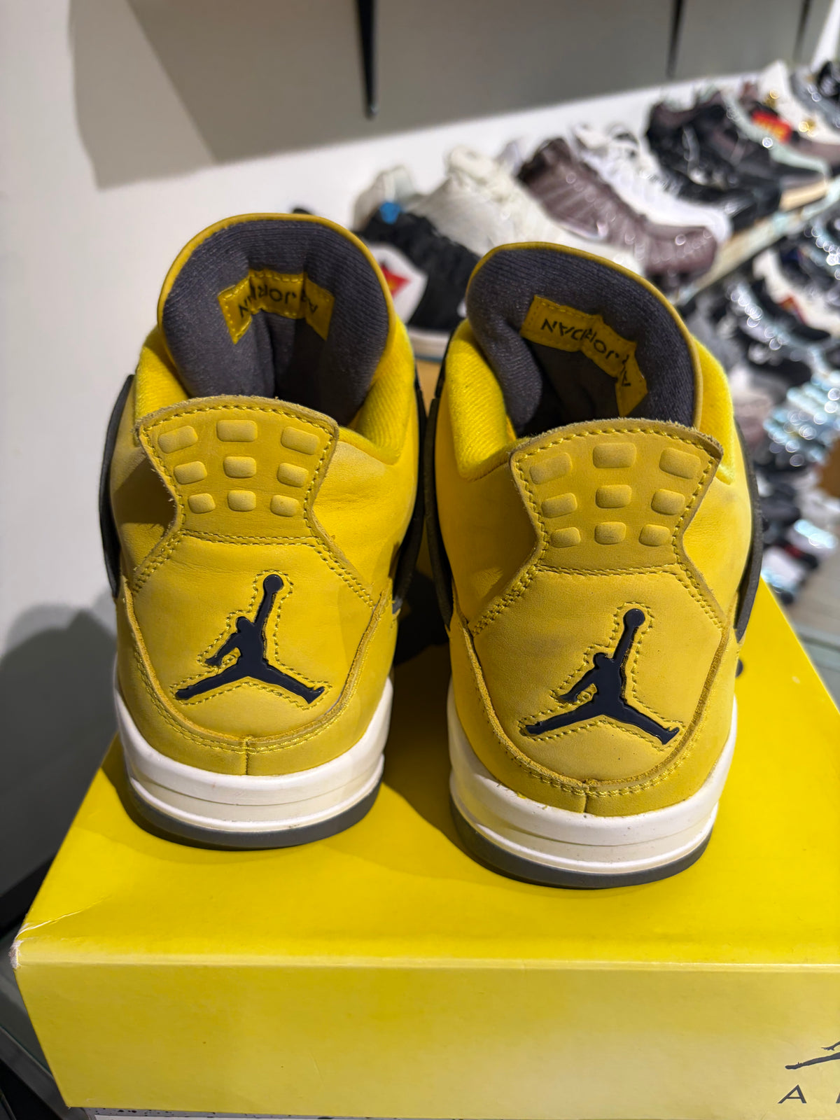 Jordan 4 Lightning UK 7.5 #145