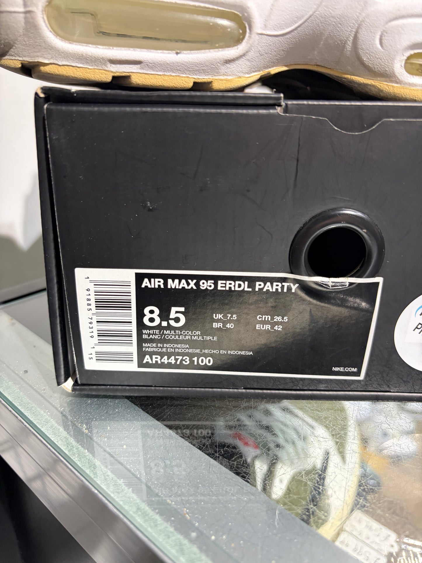 AM95 ERDL Party White UK 7.5
