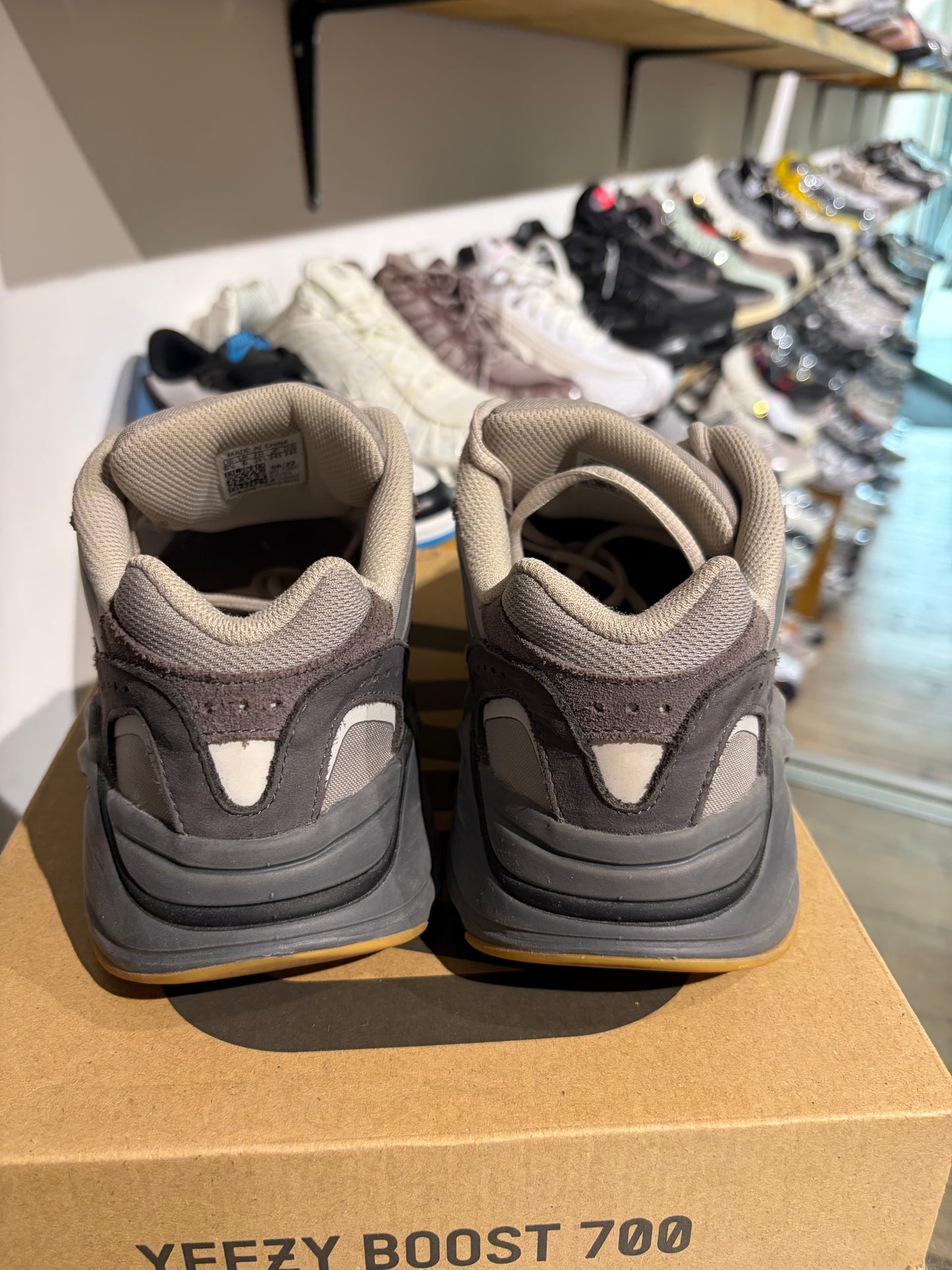 YZY Tephra UK 6