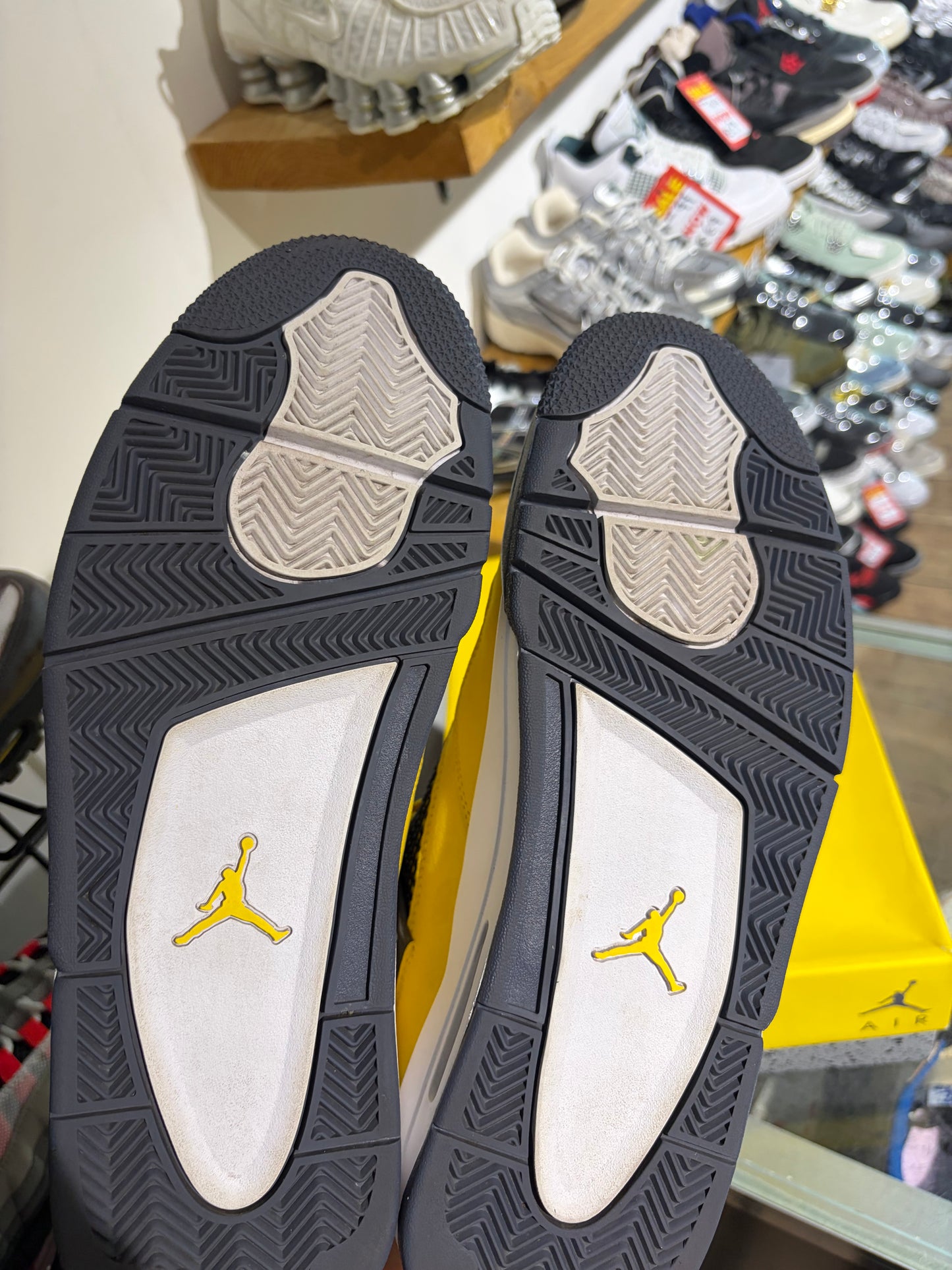Jordan 4 Lightning UK 10 #228