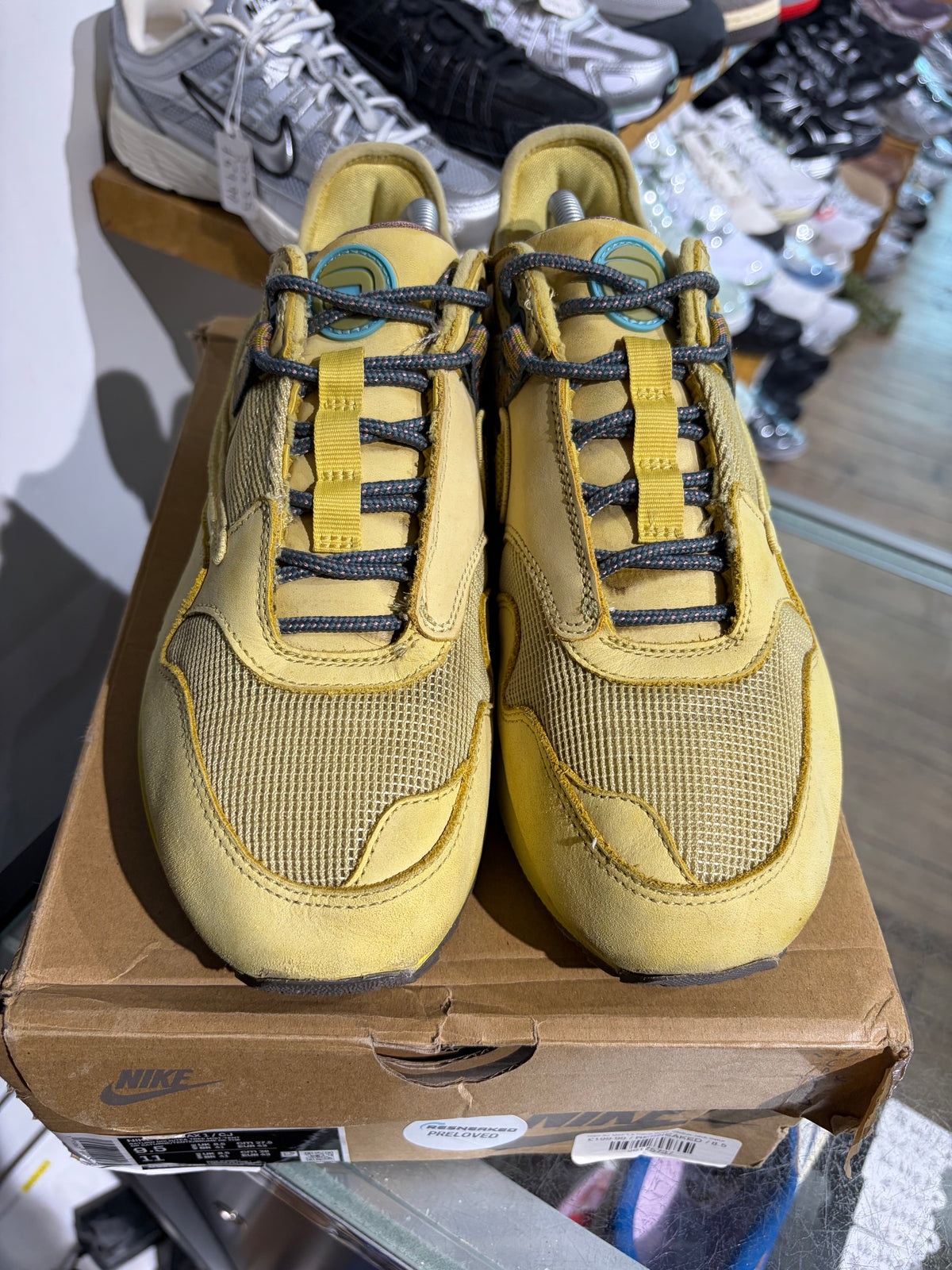 Nike AM1 Travis Scott Saturn Gold UK 8.5 #391