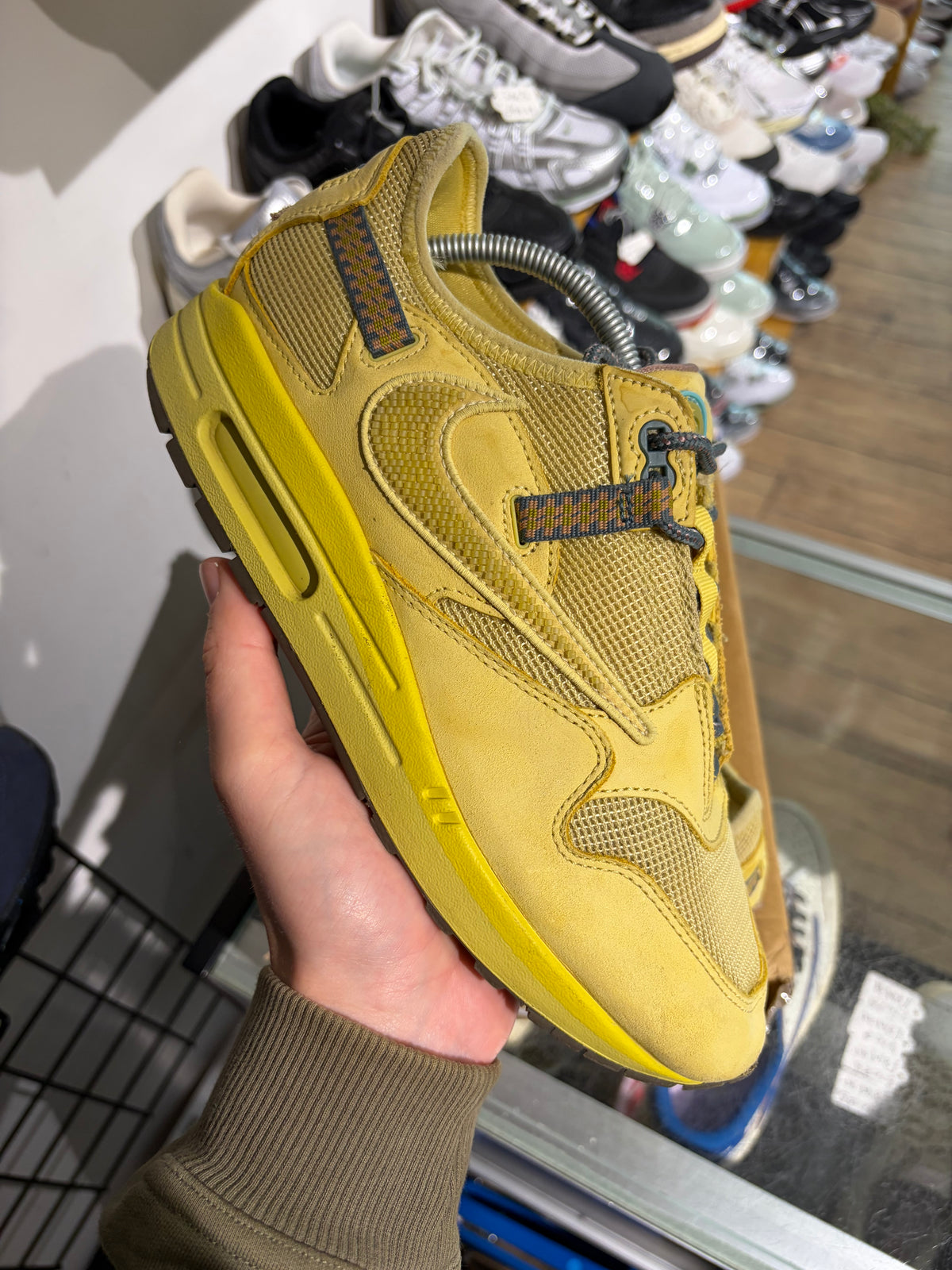 Nike AM1 Travis Scott Saturn Gold UK 8.5 #391